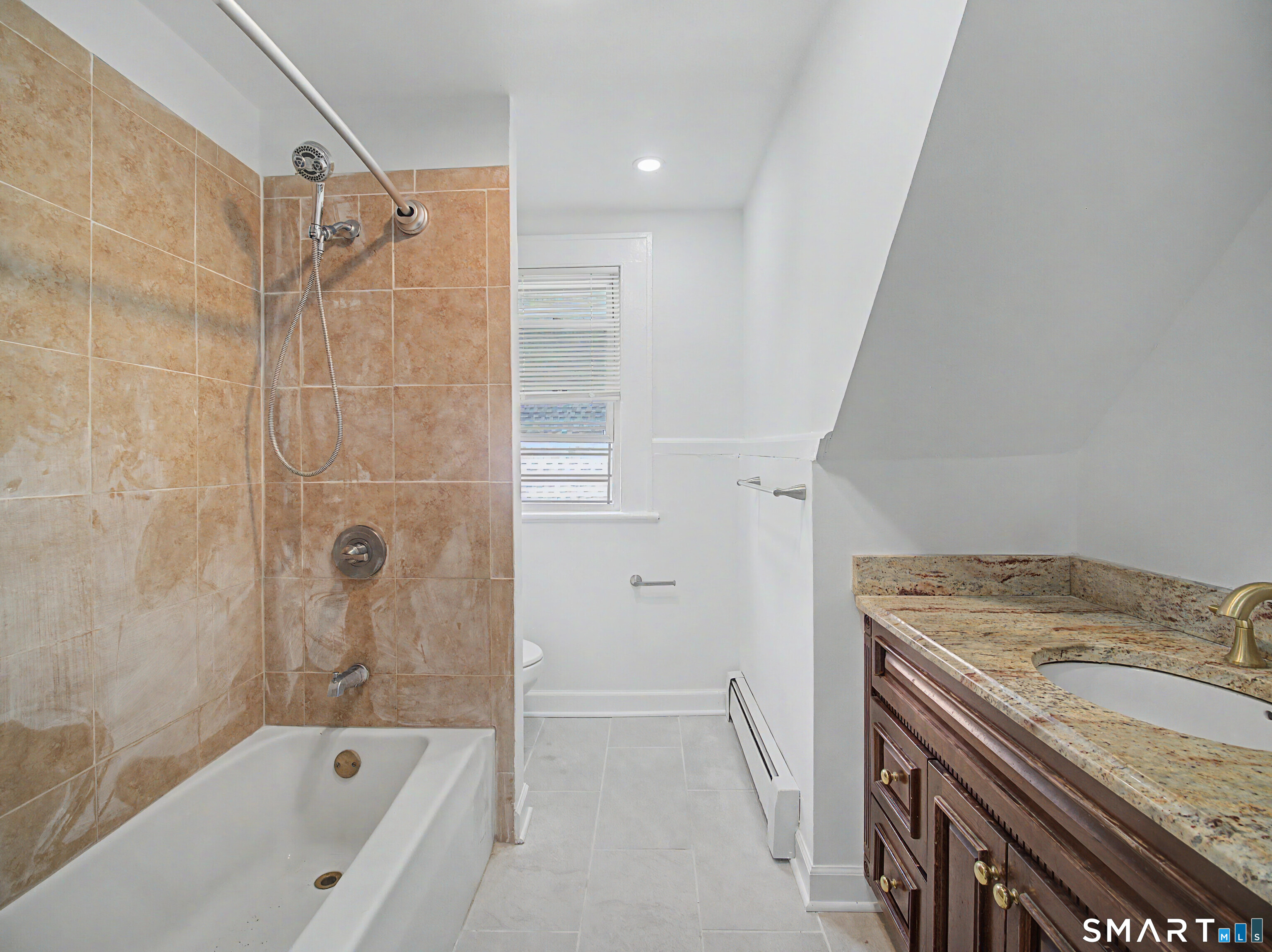 1872 North Avenue 3rd Floor