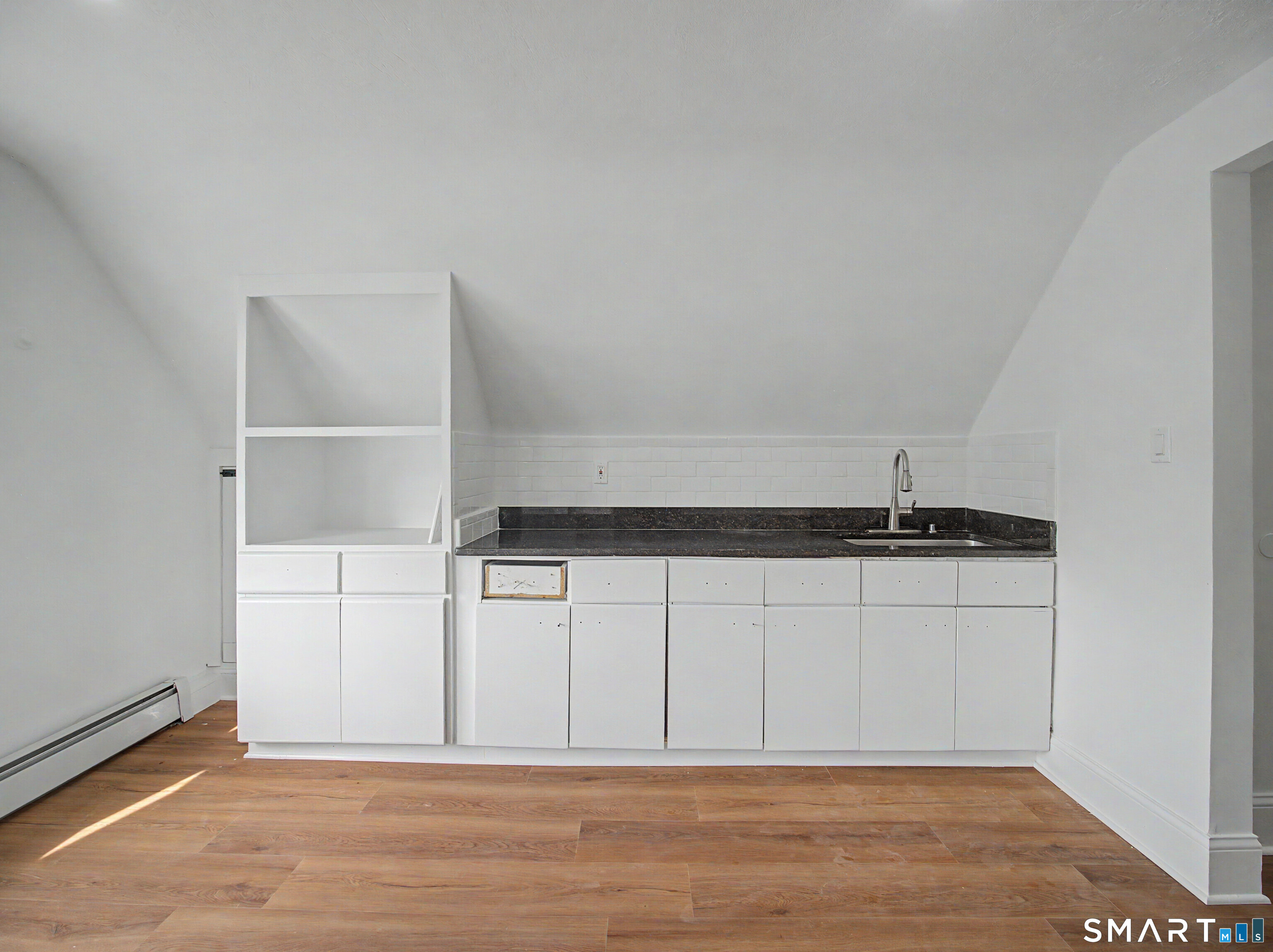 1872 North Avenue 3rd Floor