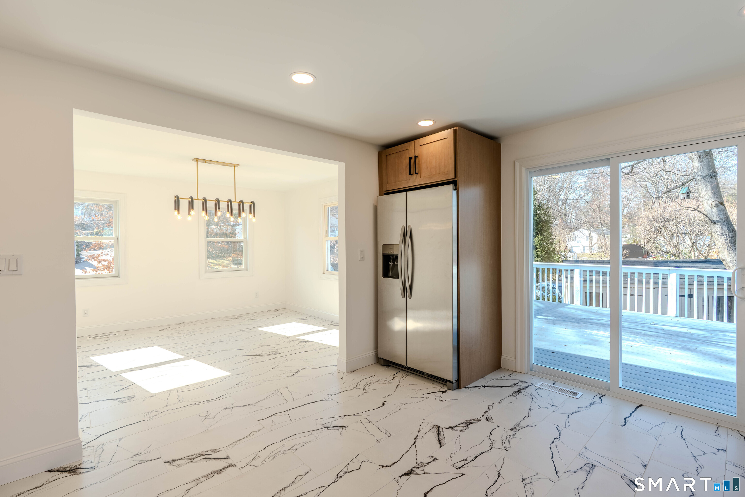 4 Robins Square East