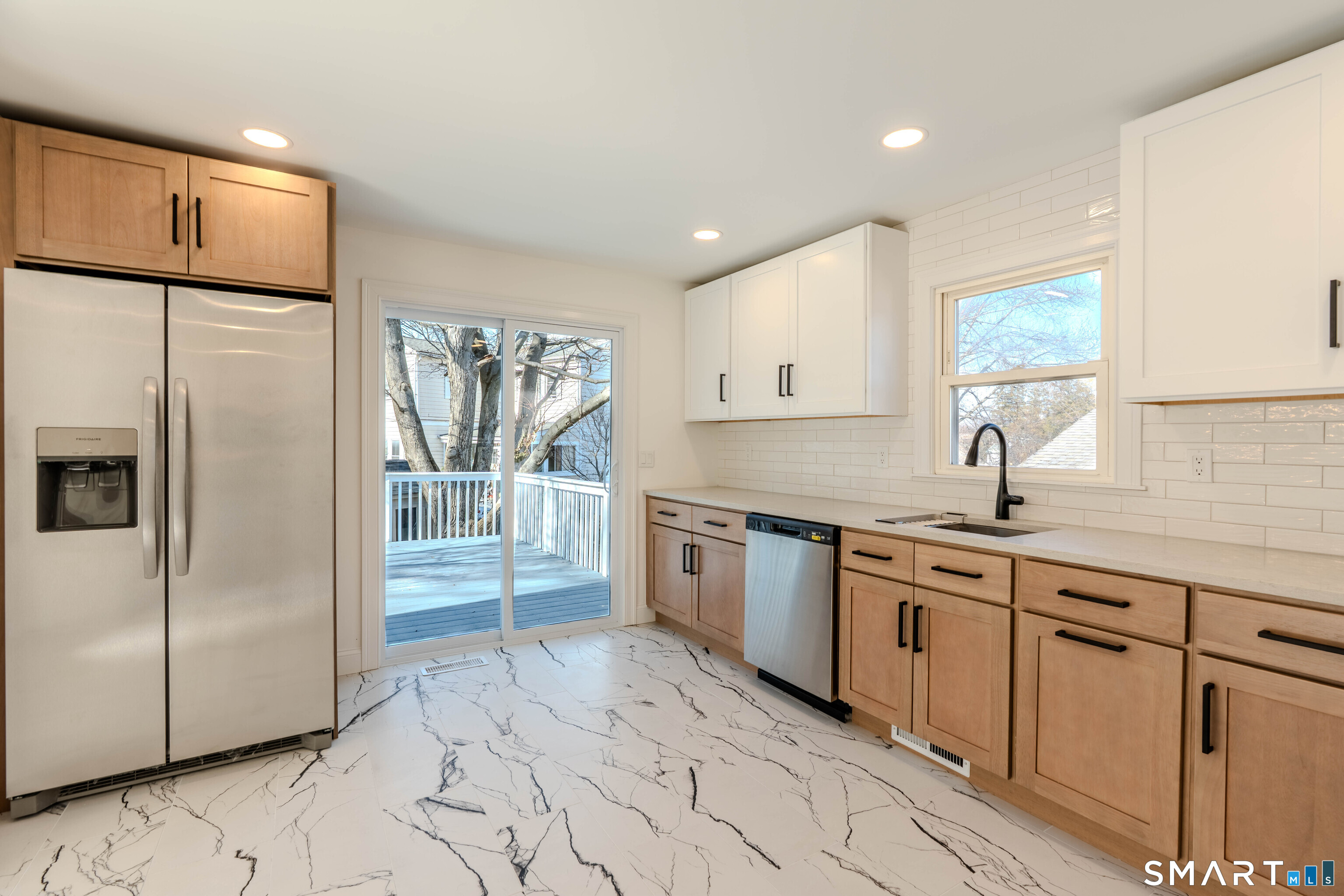 4 Robins Square East