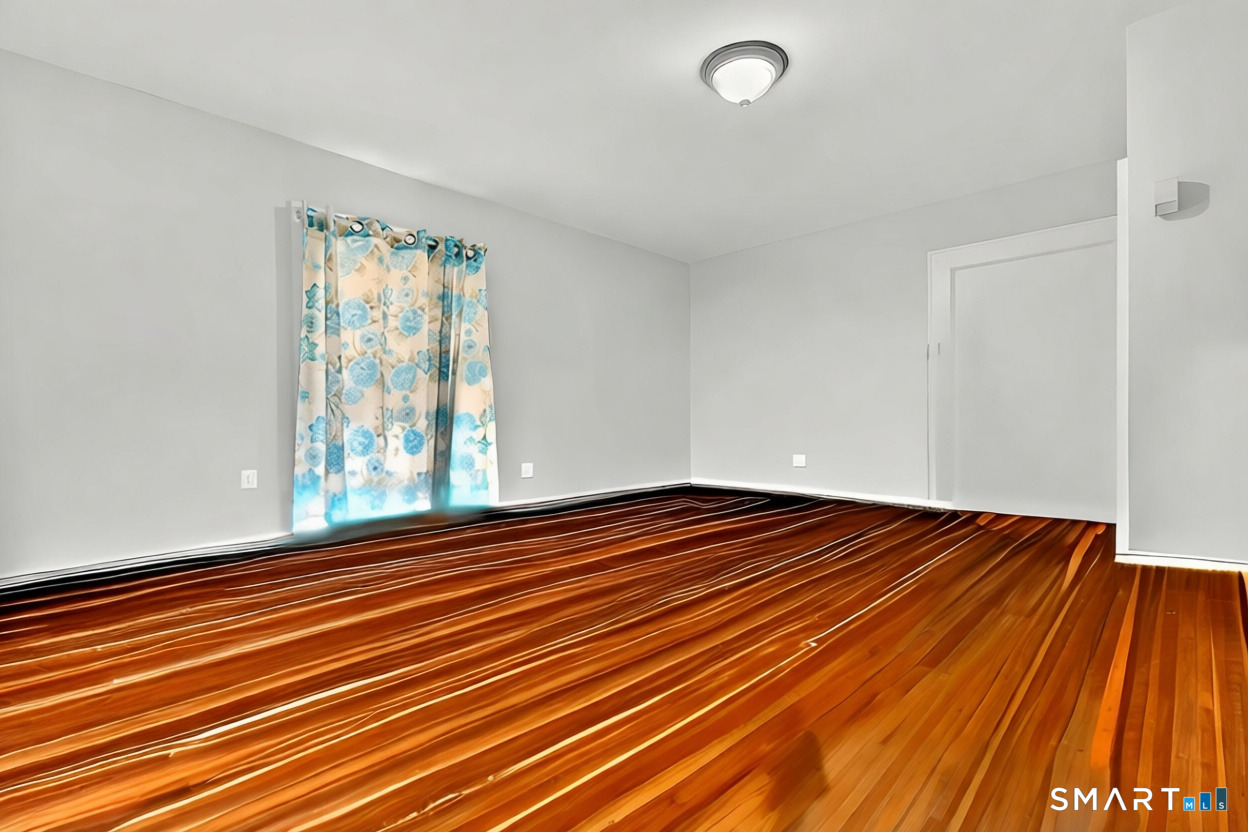 1440 Wood Avenue 1st Floor