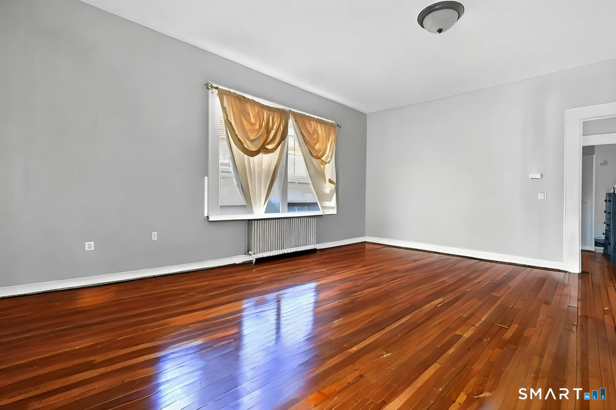 1440 Wood Avenue 1st Floor