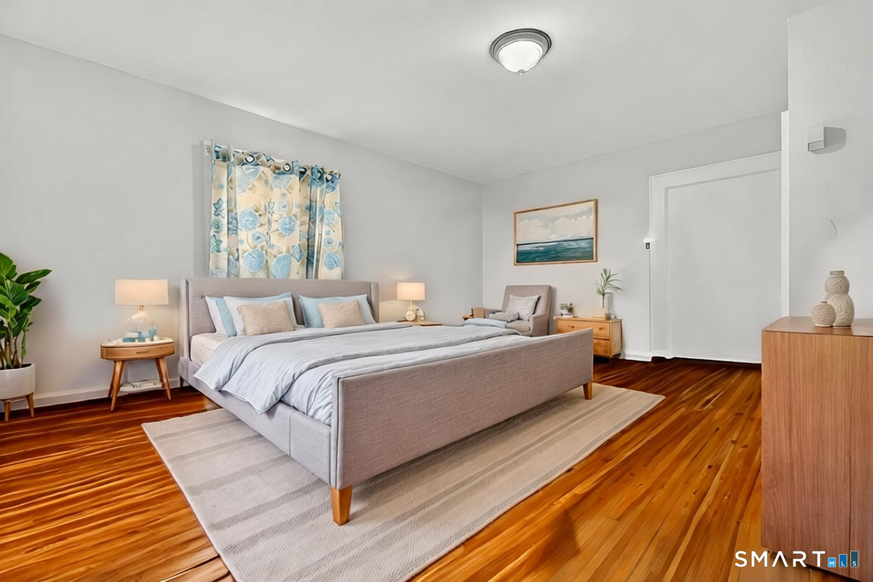 1440 Wood Avenue 1st Floor