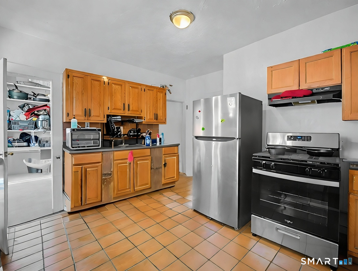 1872 North Avenue 2nd Floor