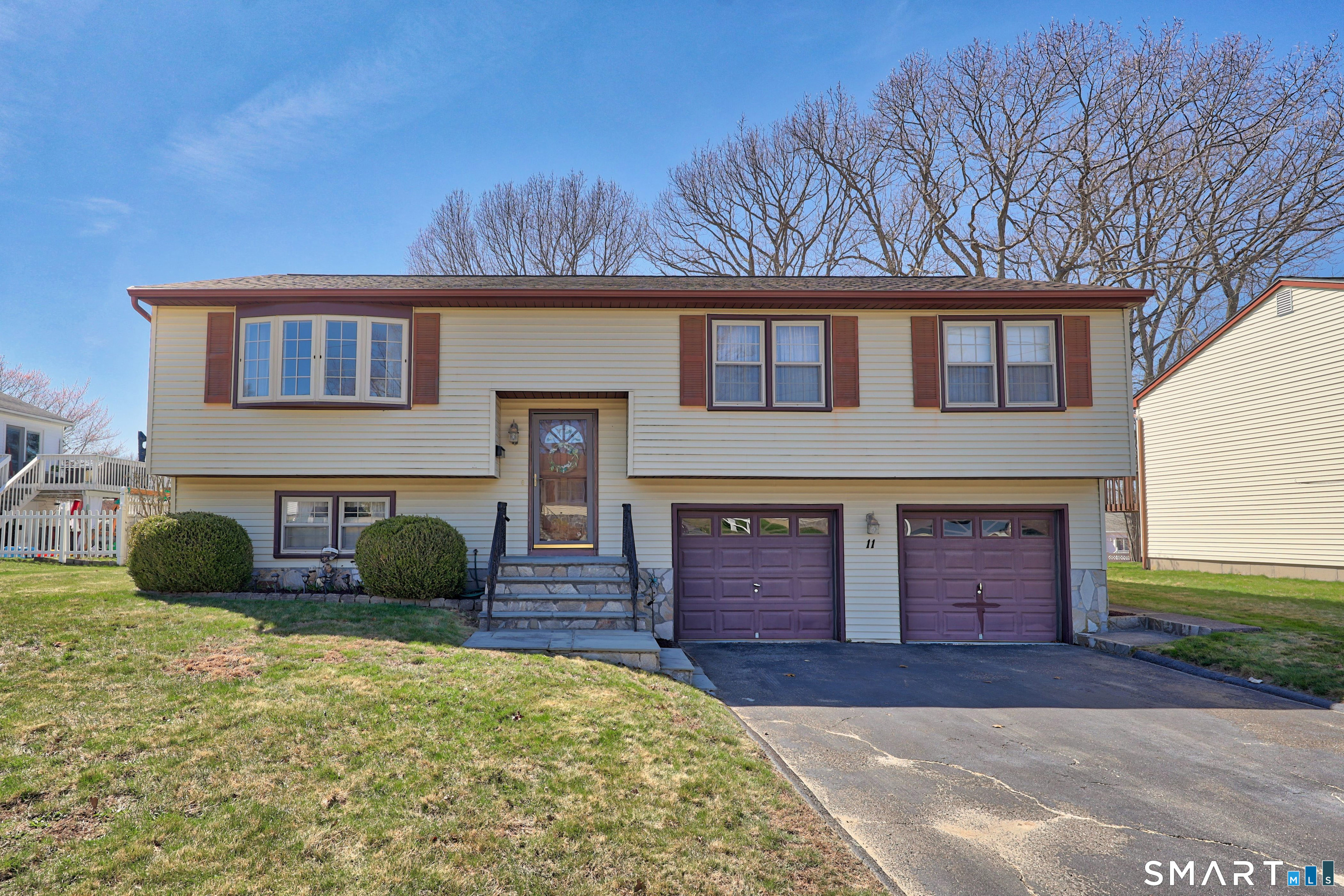 11 Woodmere Road