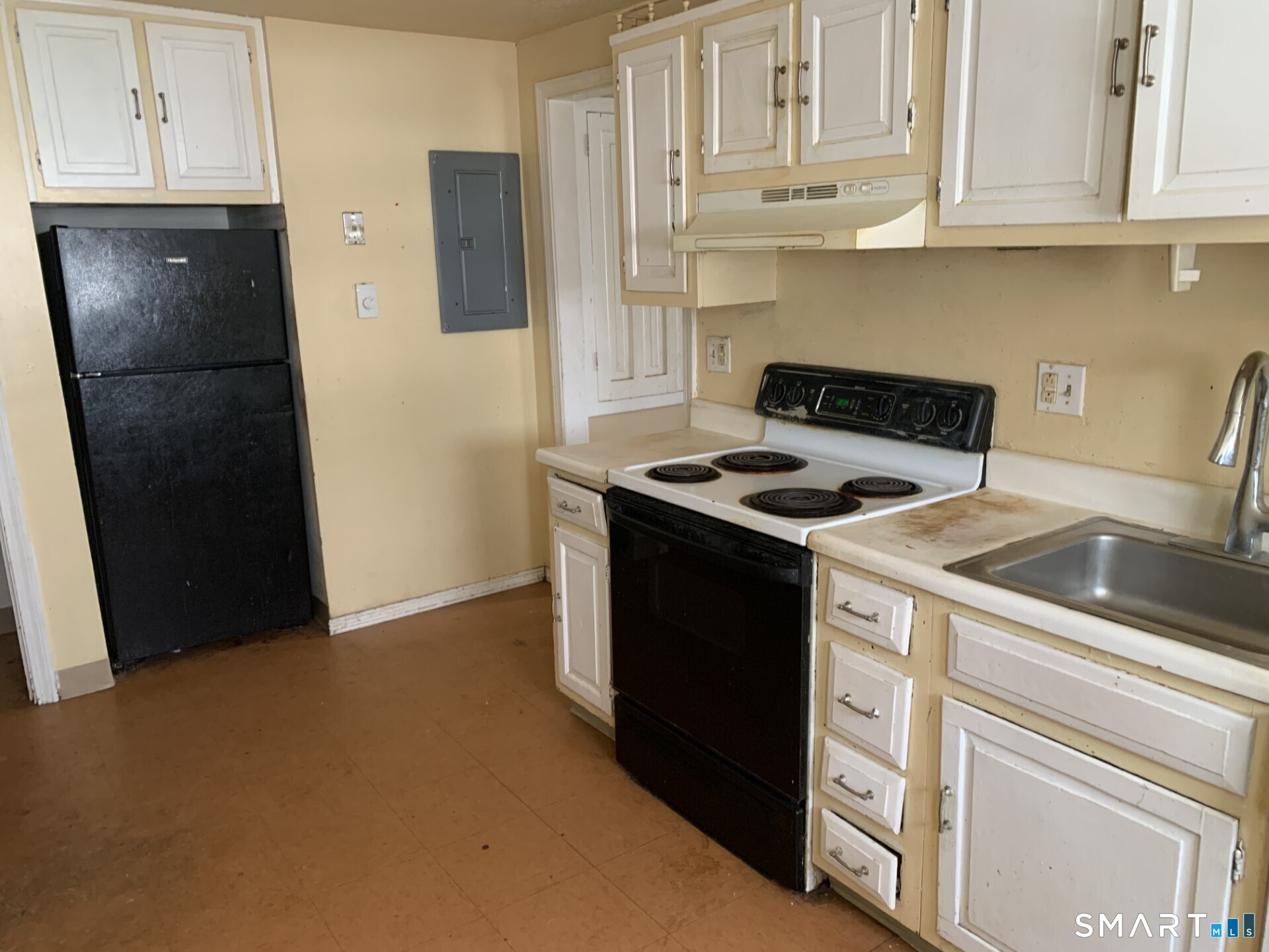 7 Davis Street 2