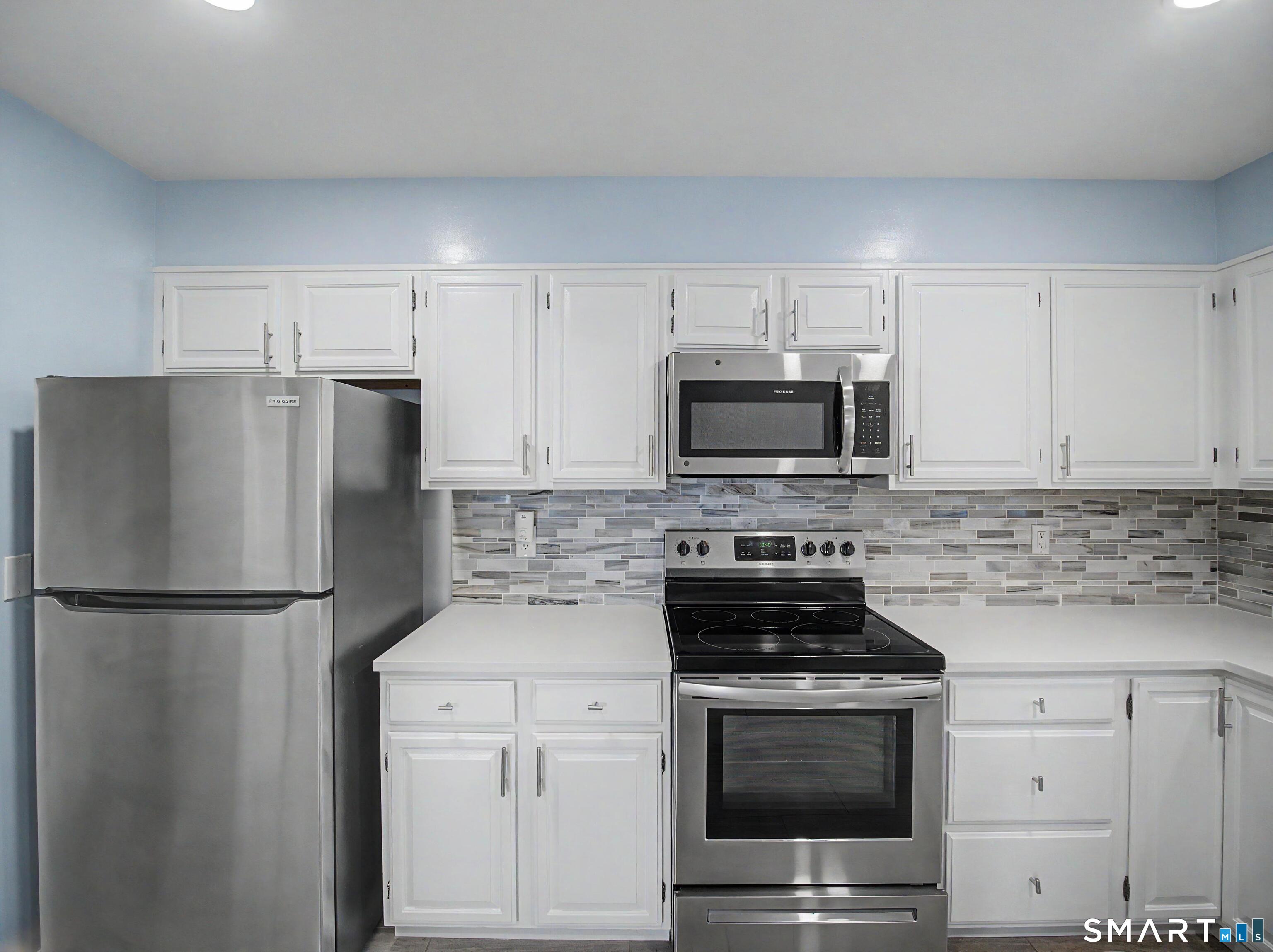 300 Flax Hill Road 3