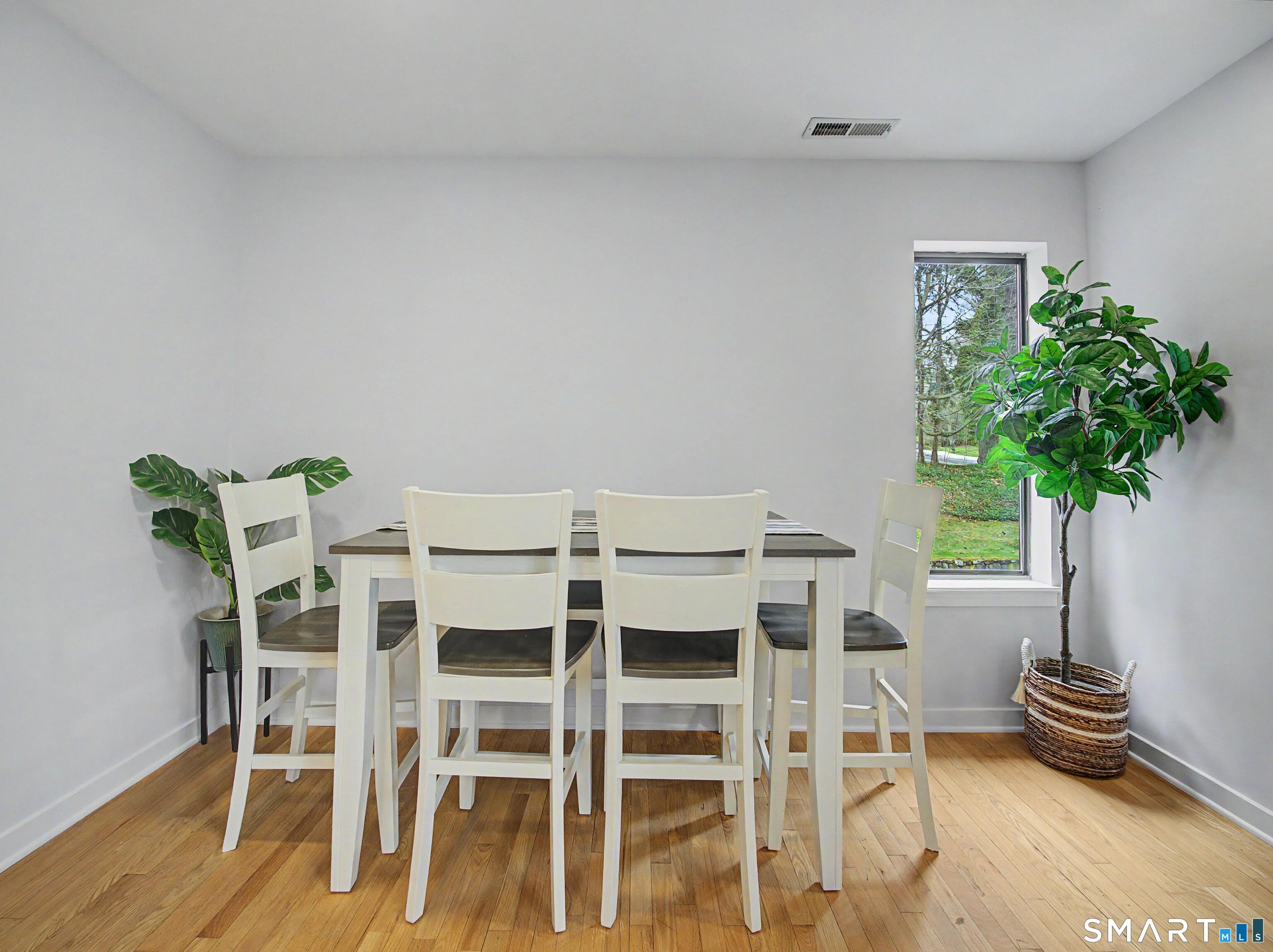 300 Flax Hill Road 3