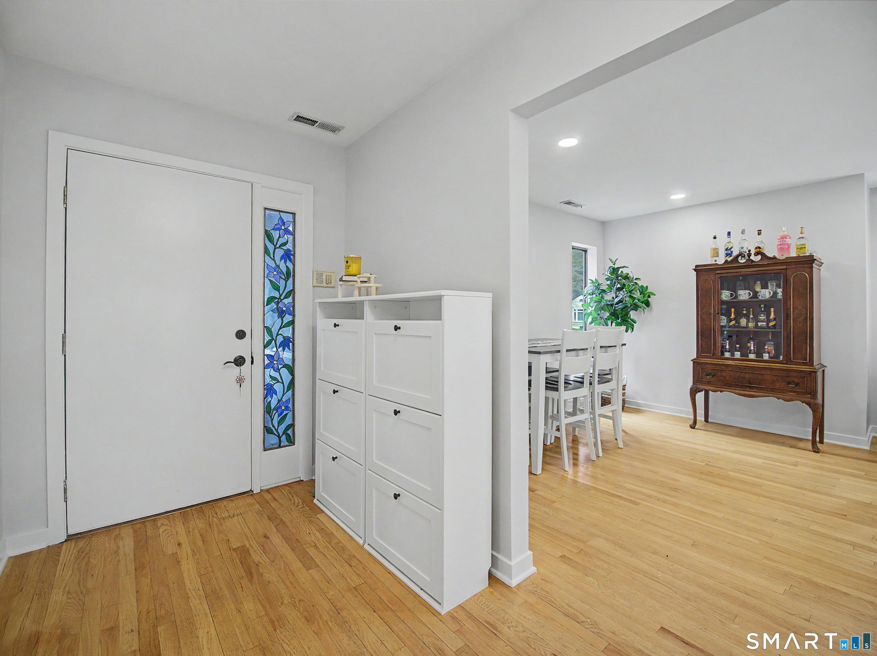 300 Flax Hill Road 3