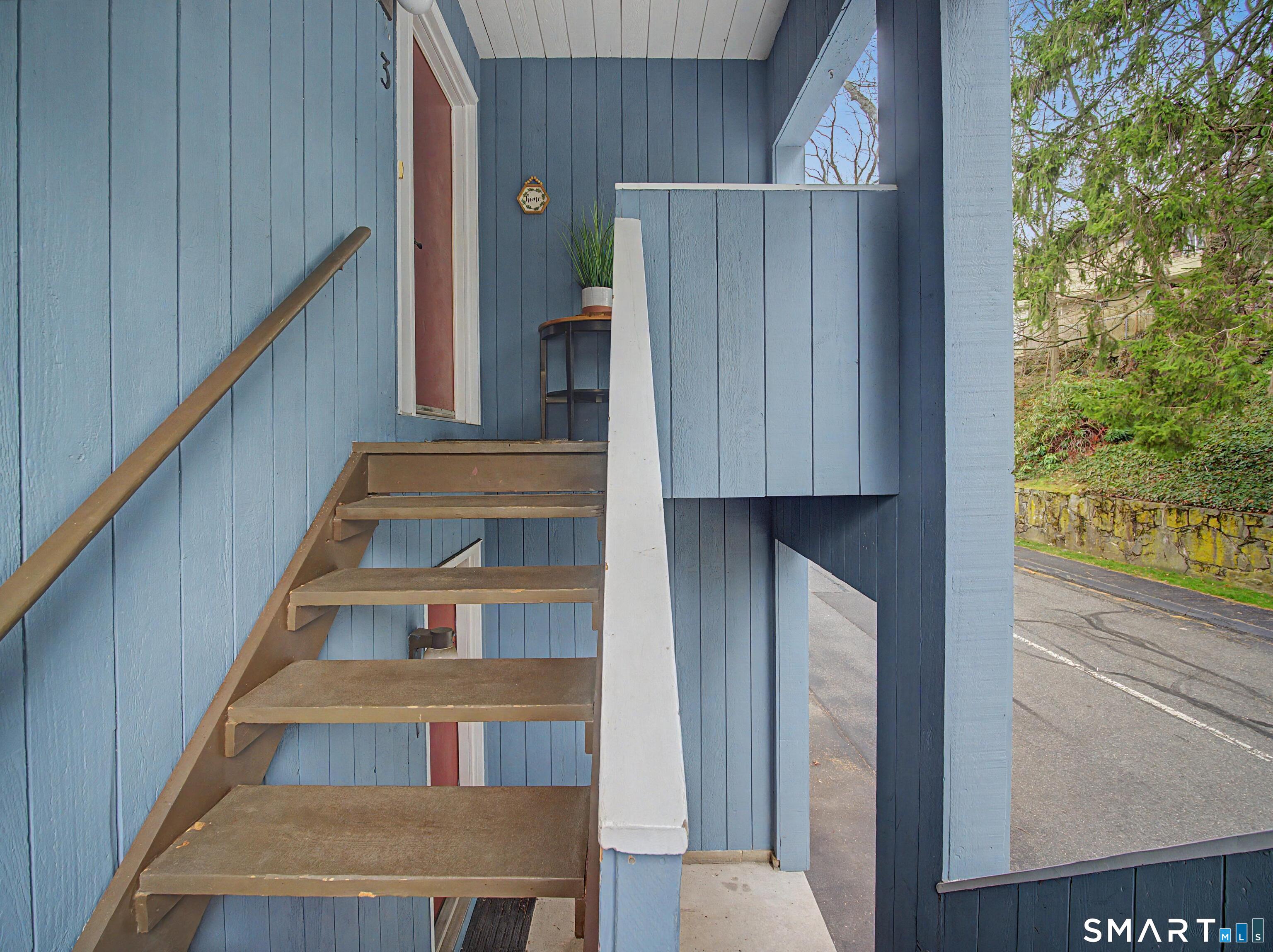 300 Flax Hill Road 3
