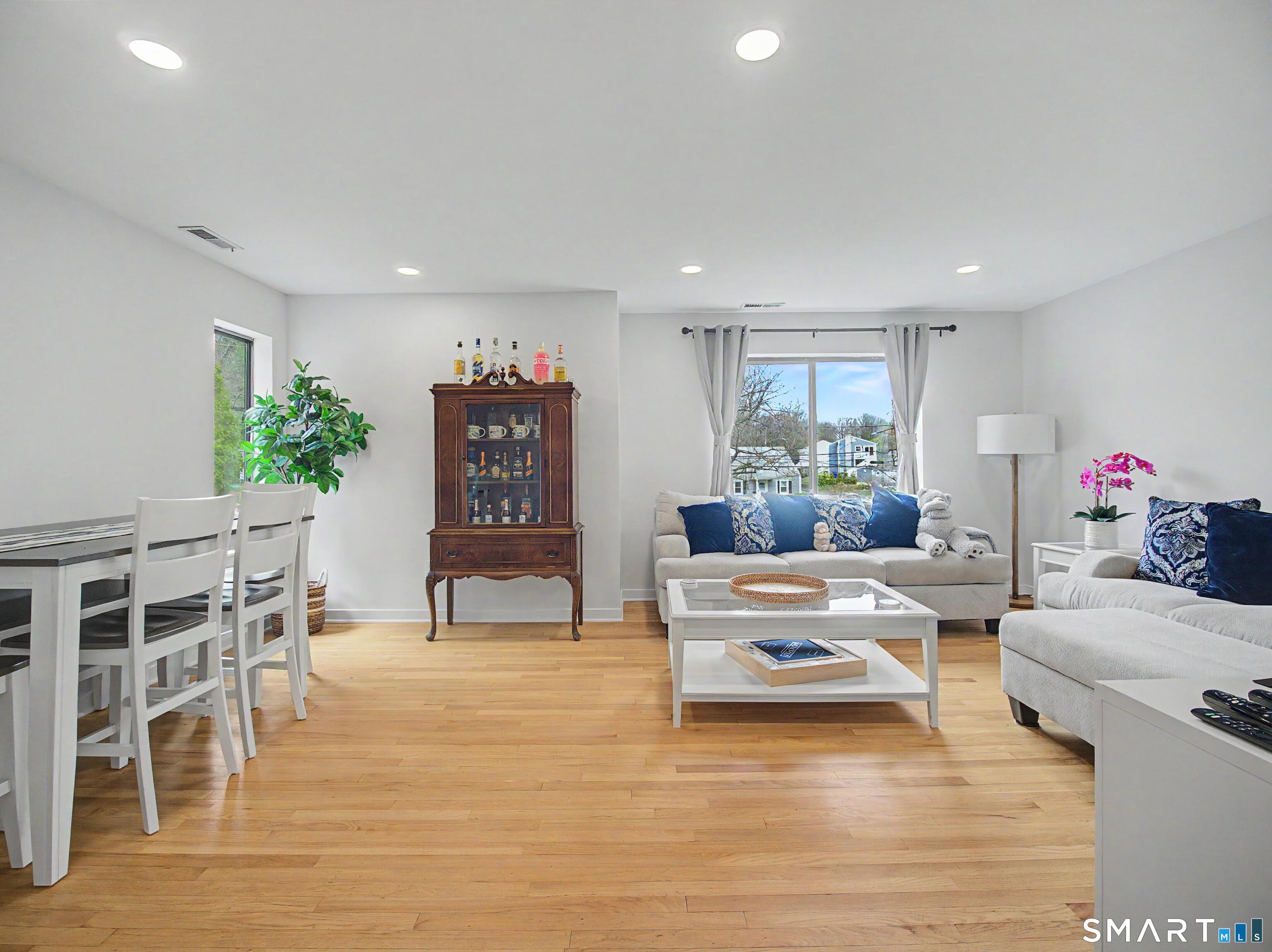 300 Flax Hill Road 3