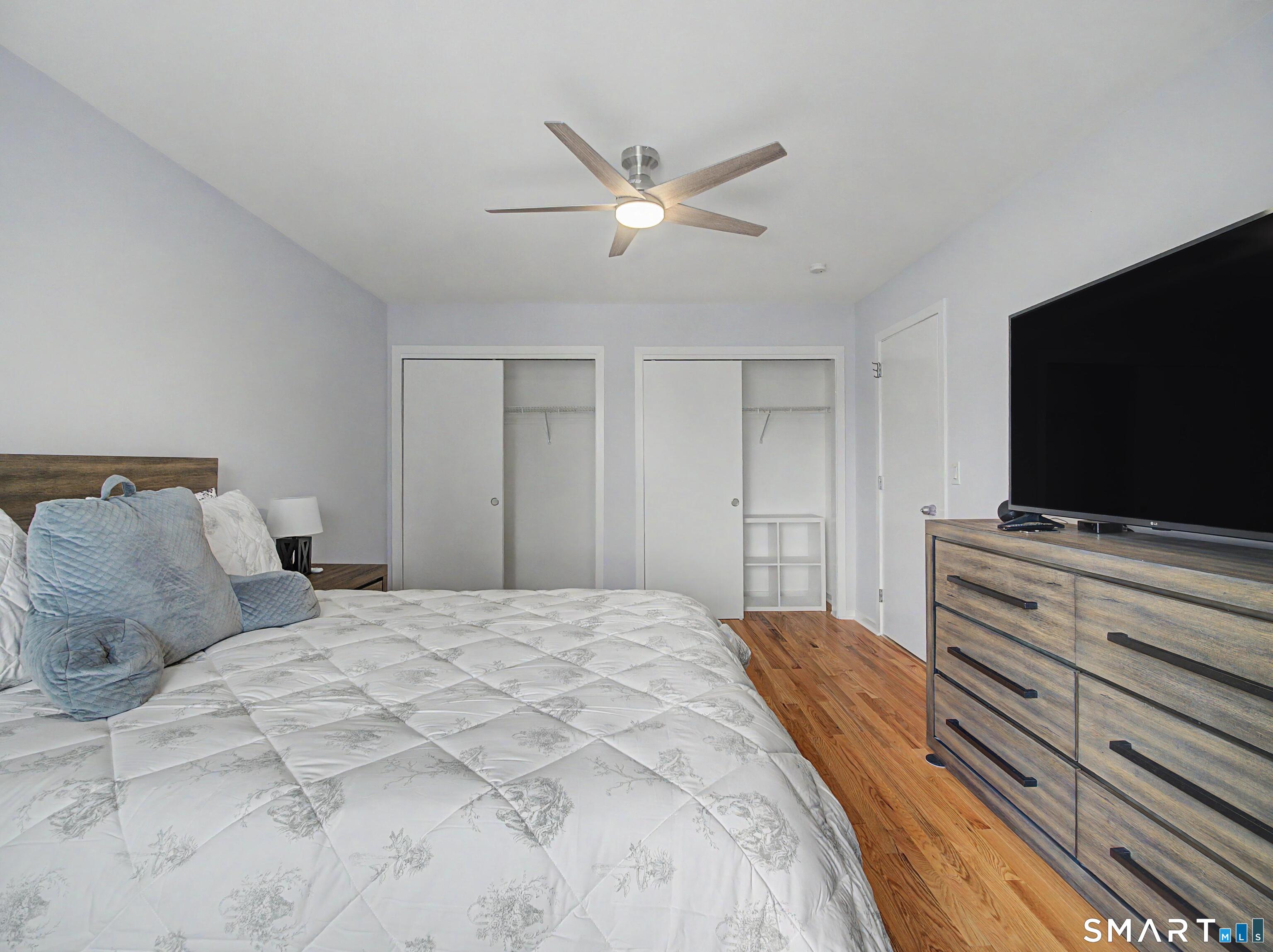 300 Flax Hill Road 3