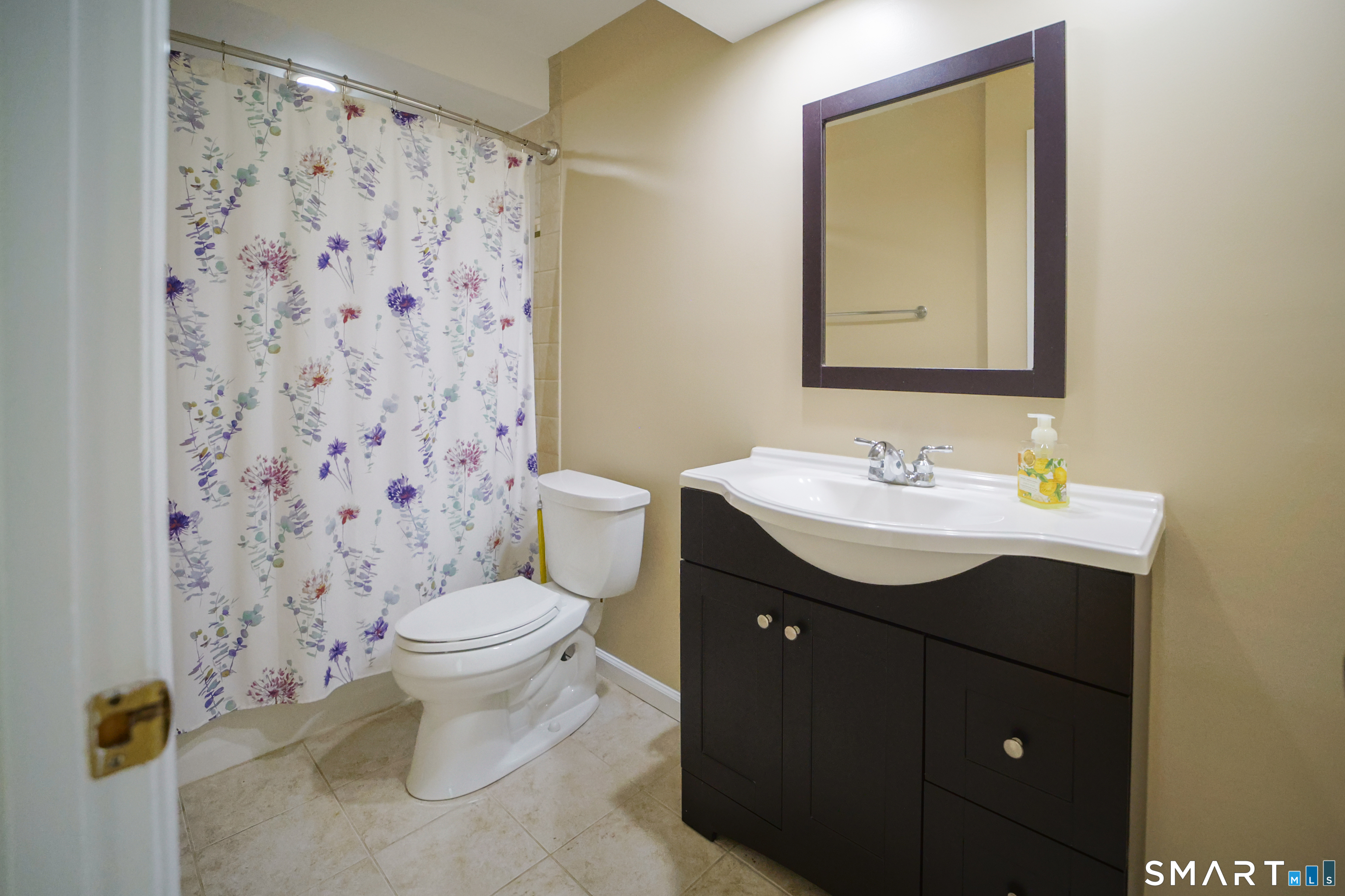 136 Pembroke Road 3-21