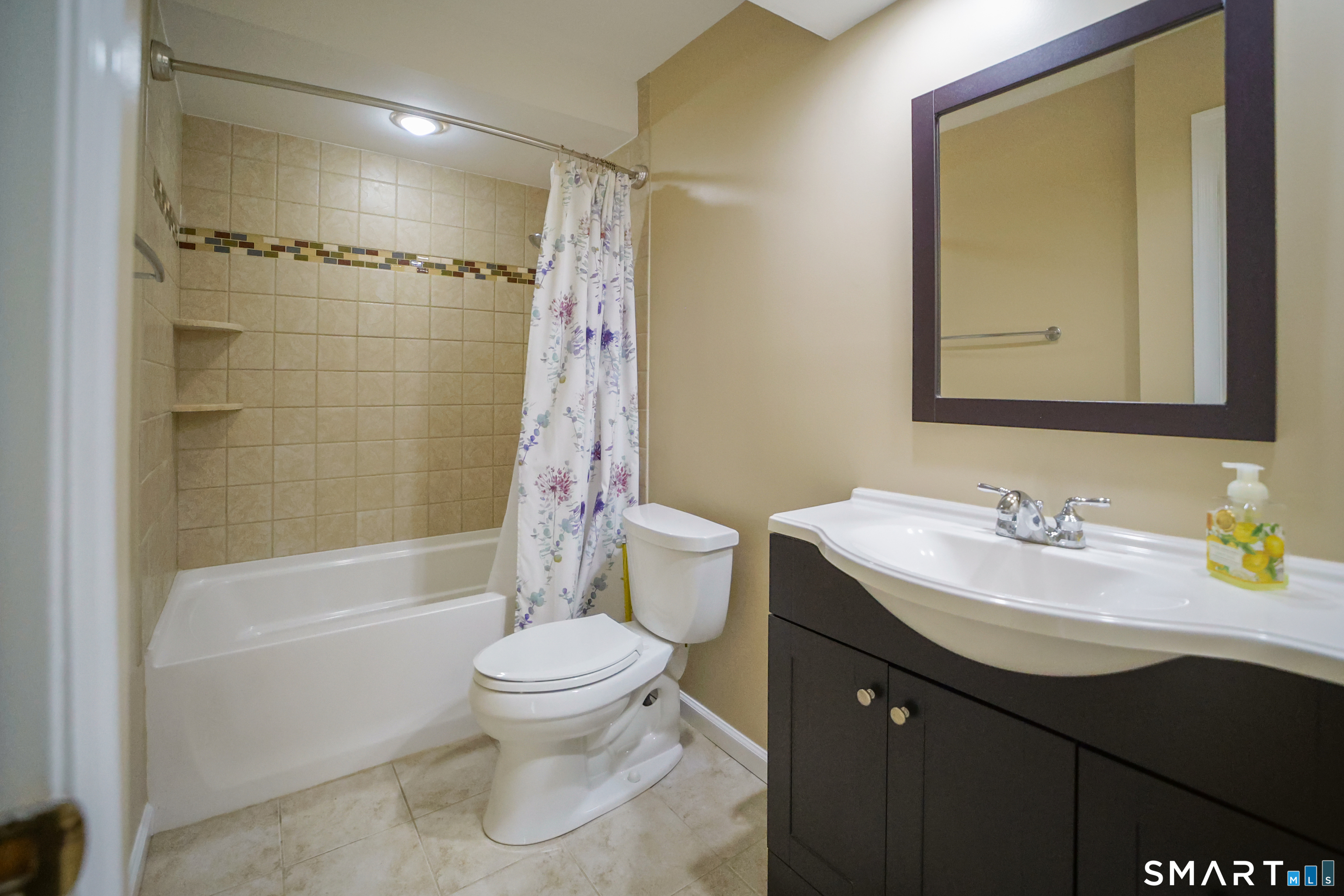 136 Pembroke Road 3-21