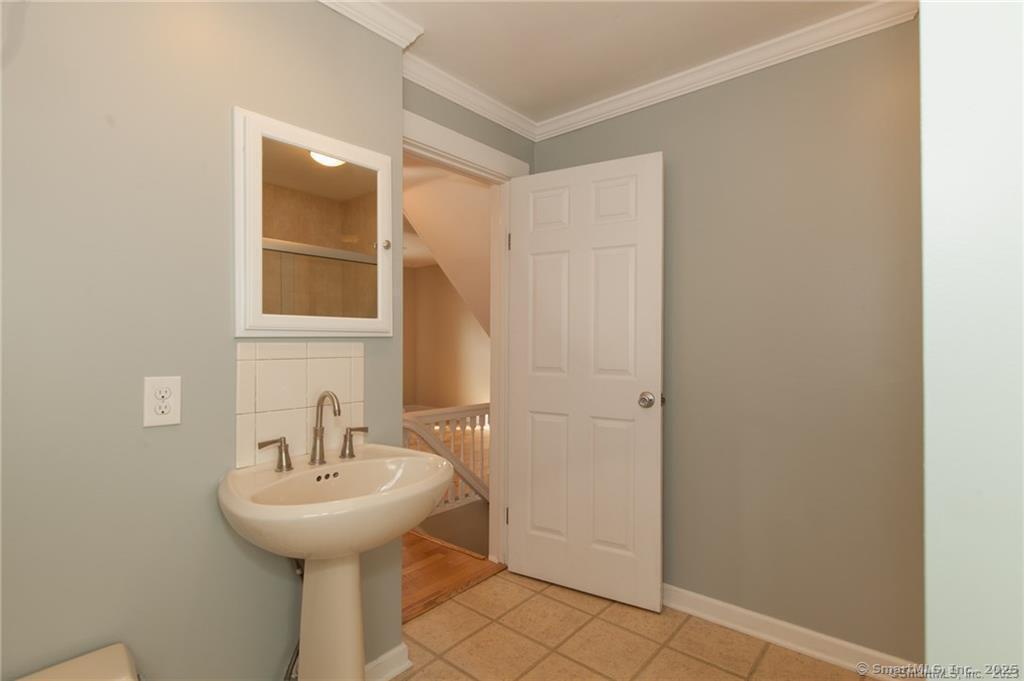 236 Flax Hill Road 2