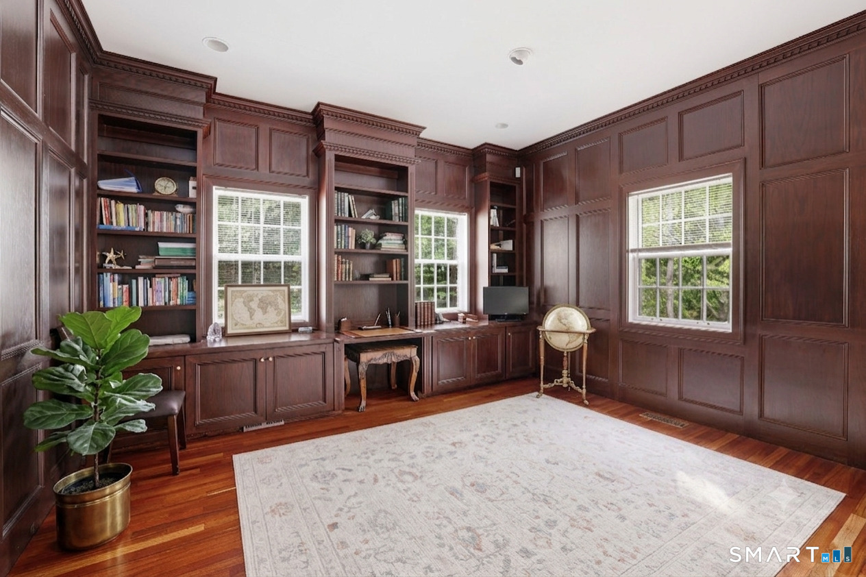 18 West Haviland Lane