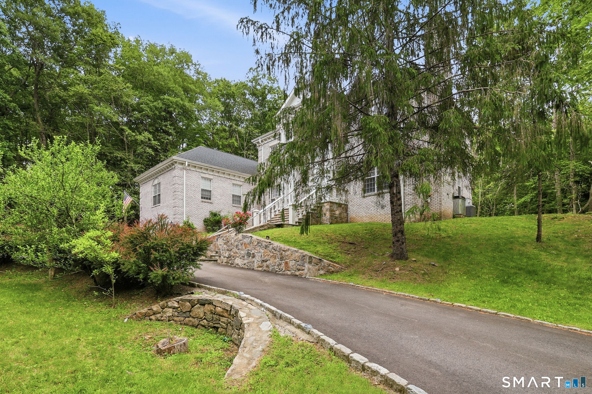 18 West Haviland Lane