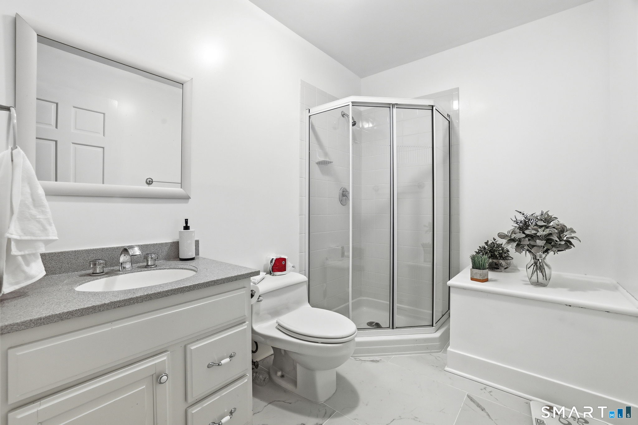 18 West Haviland Lane