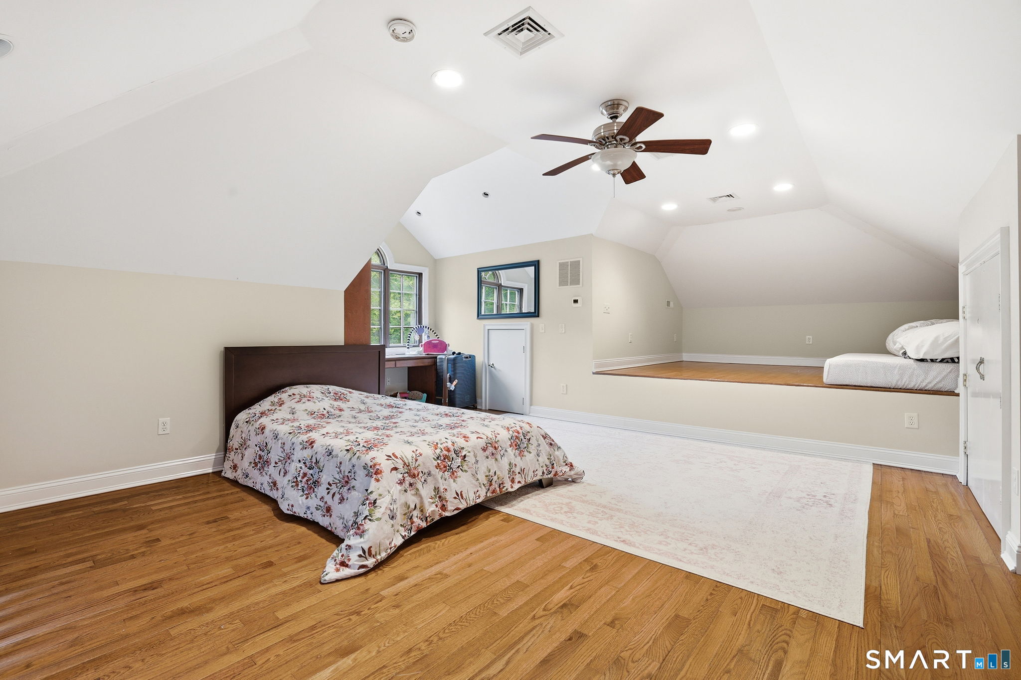 18 West Haviland Lane