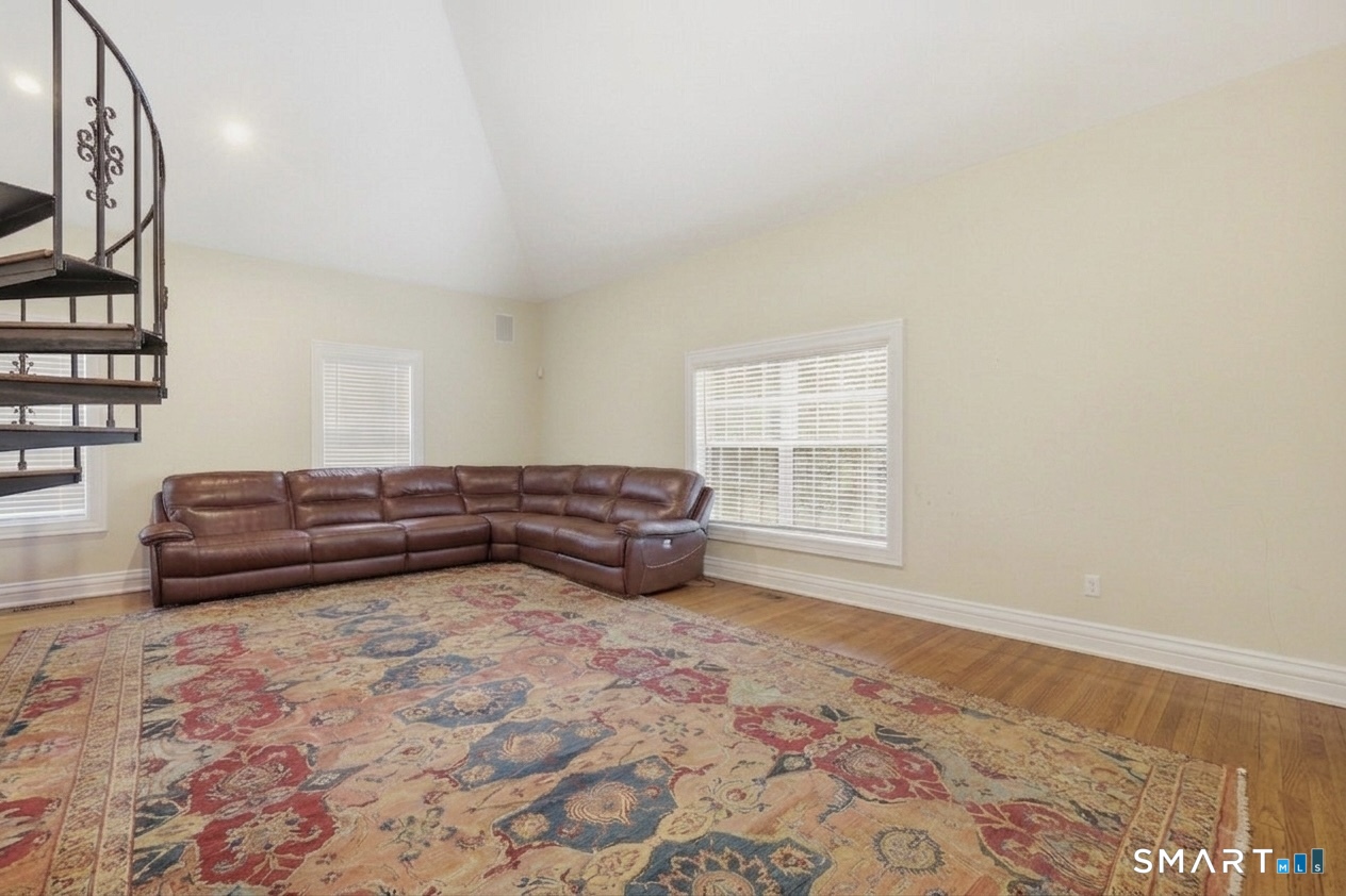 18 West Haviland Lane B