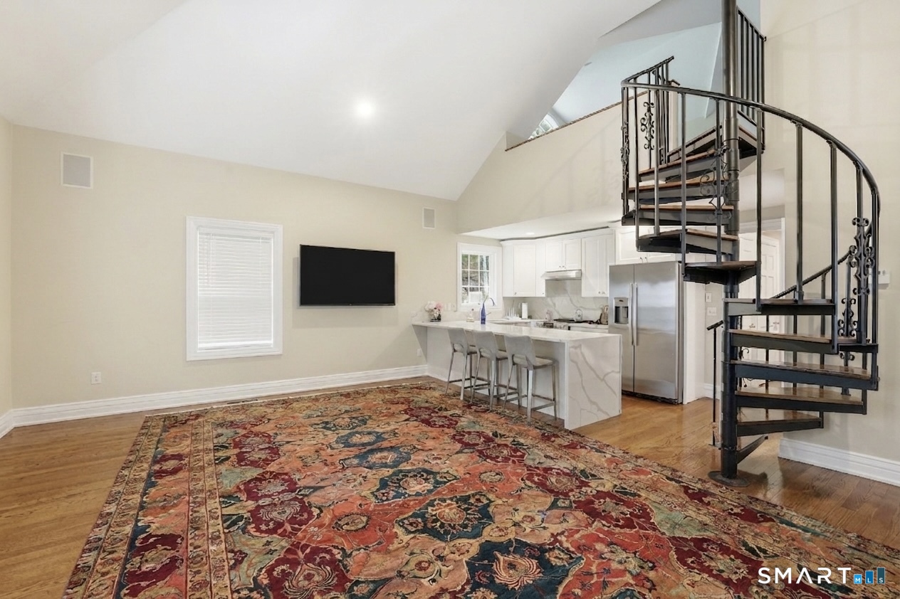 18 West Haviland Lane B