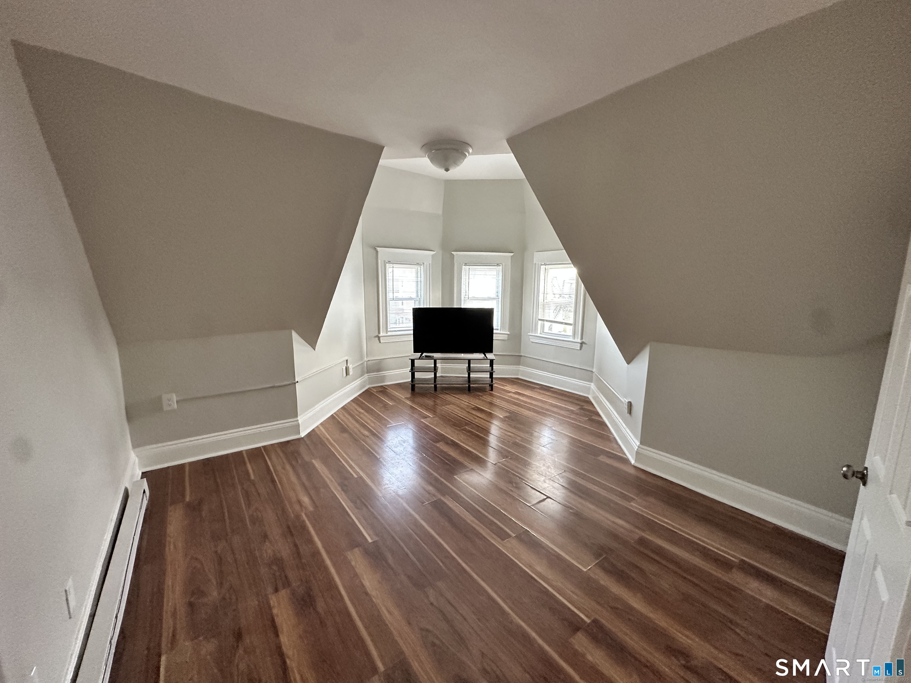 76-78 Sanford Avenue Unit: 3rd Fl