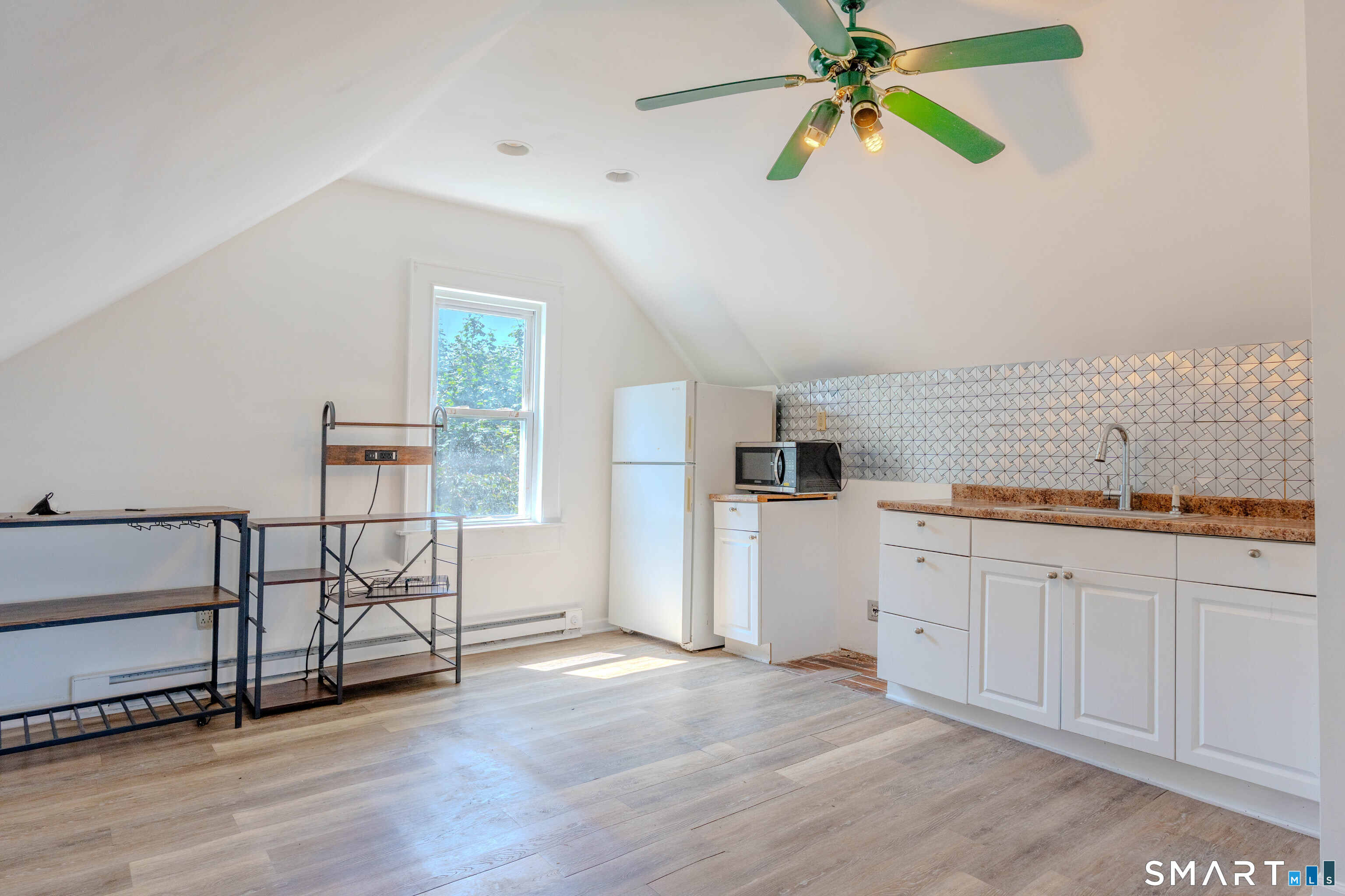 53-55 Davis Avenue Unit: B
