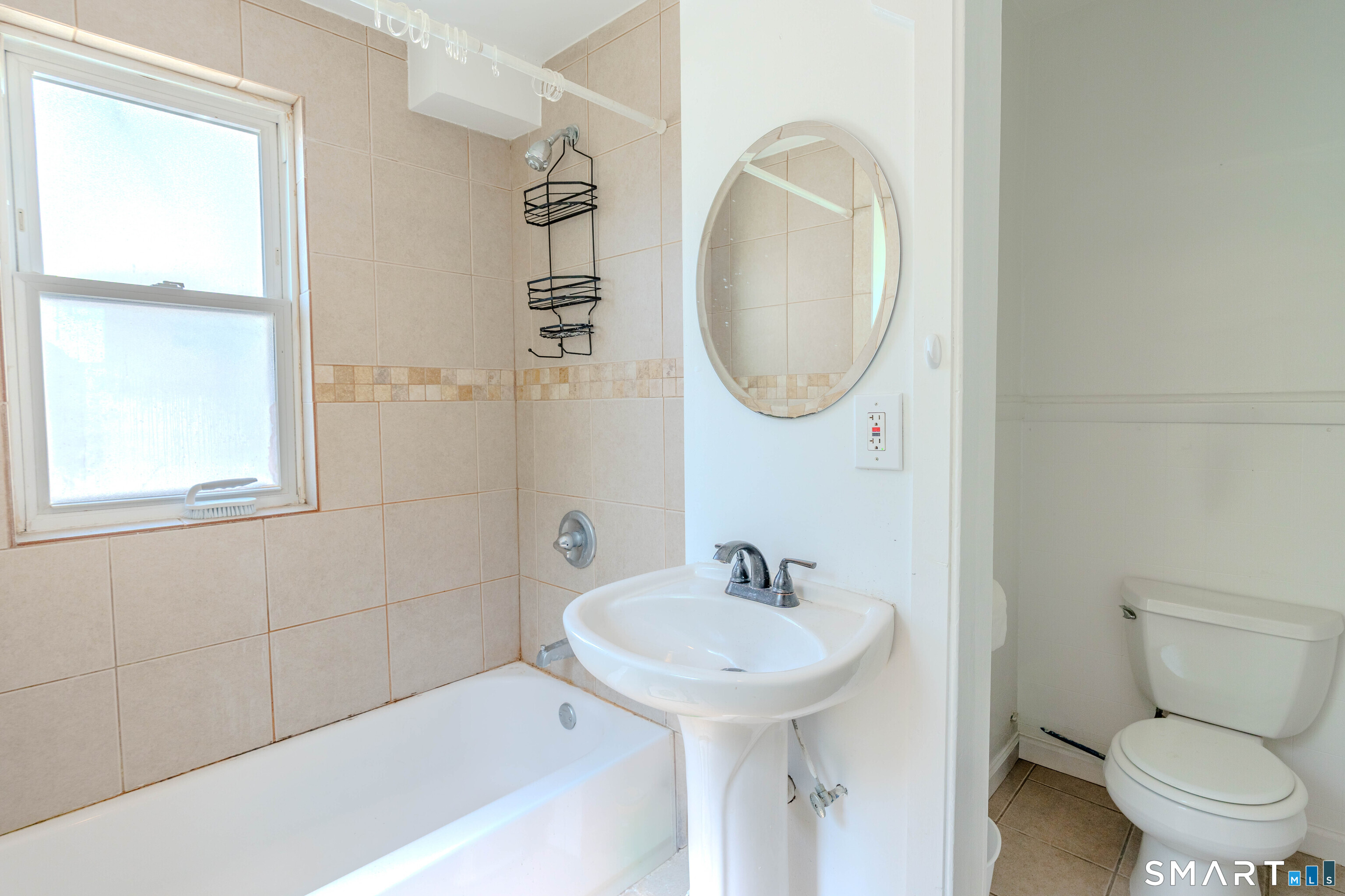 53-55 Davis Avenue Unit: B