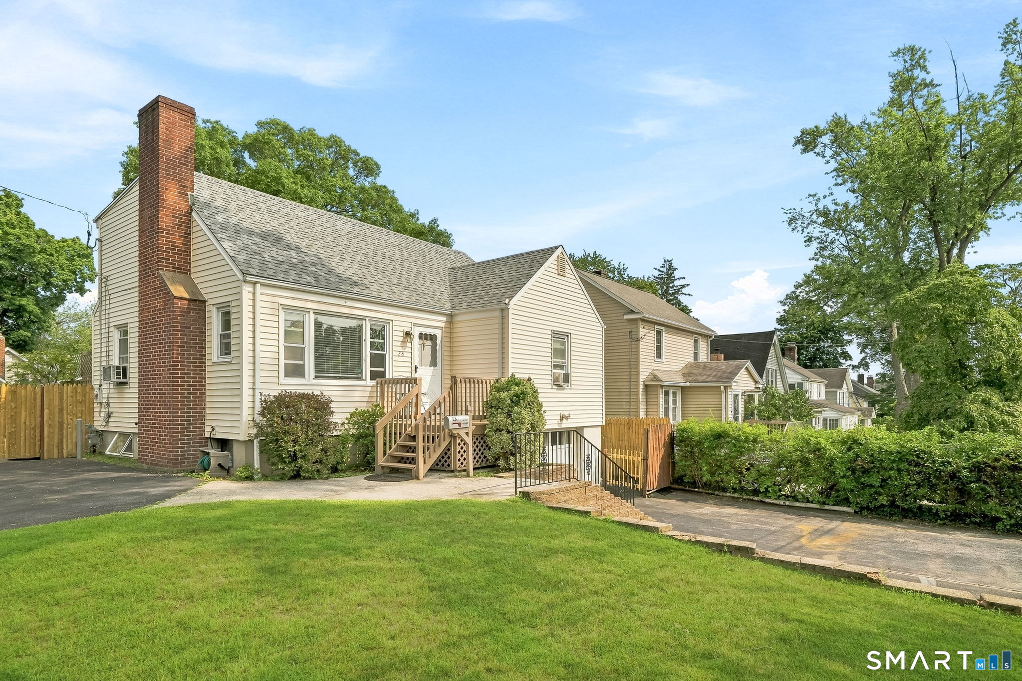 28 Ridgewood Avenue