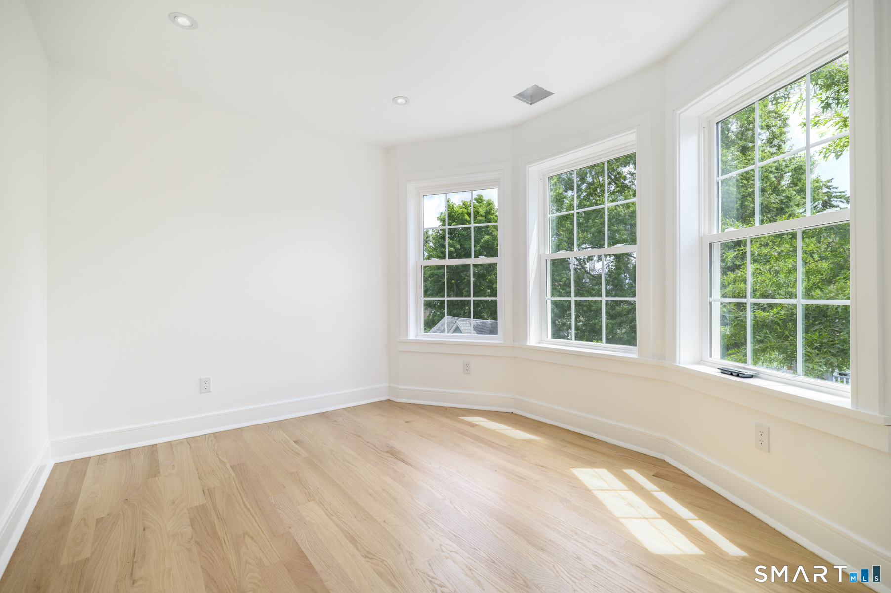 1911 Summer Street Unit: 2
