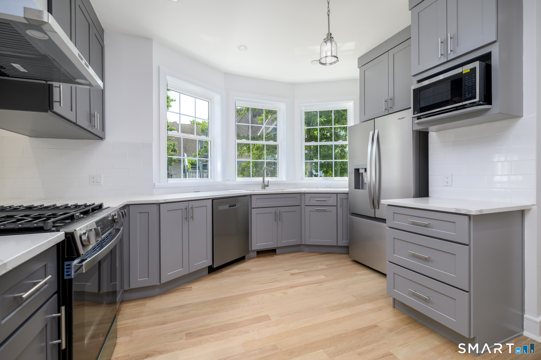 1911 Summer Street Unit: 2