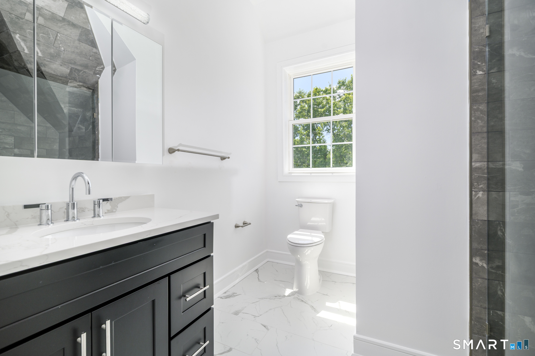 1911 Summer Street Unit: 2