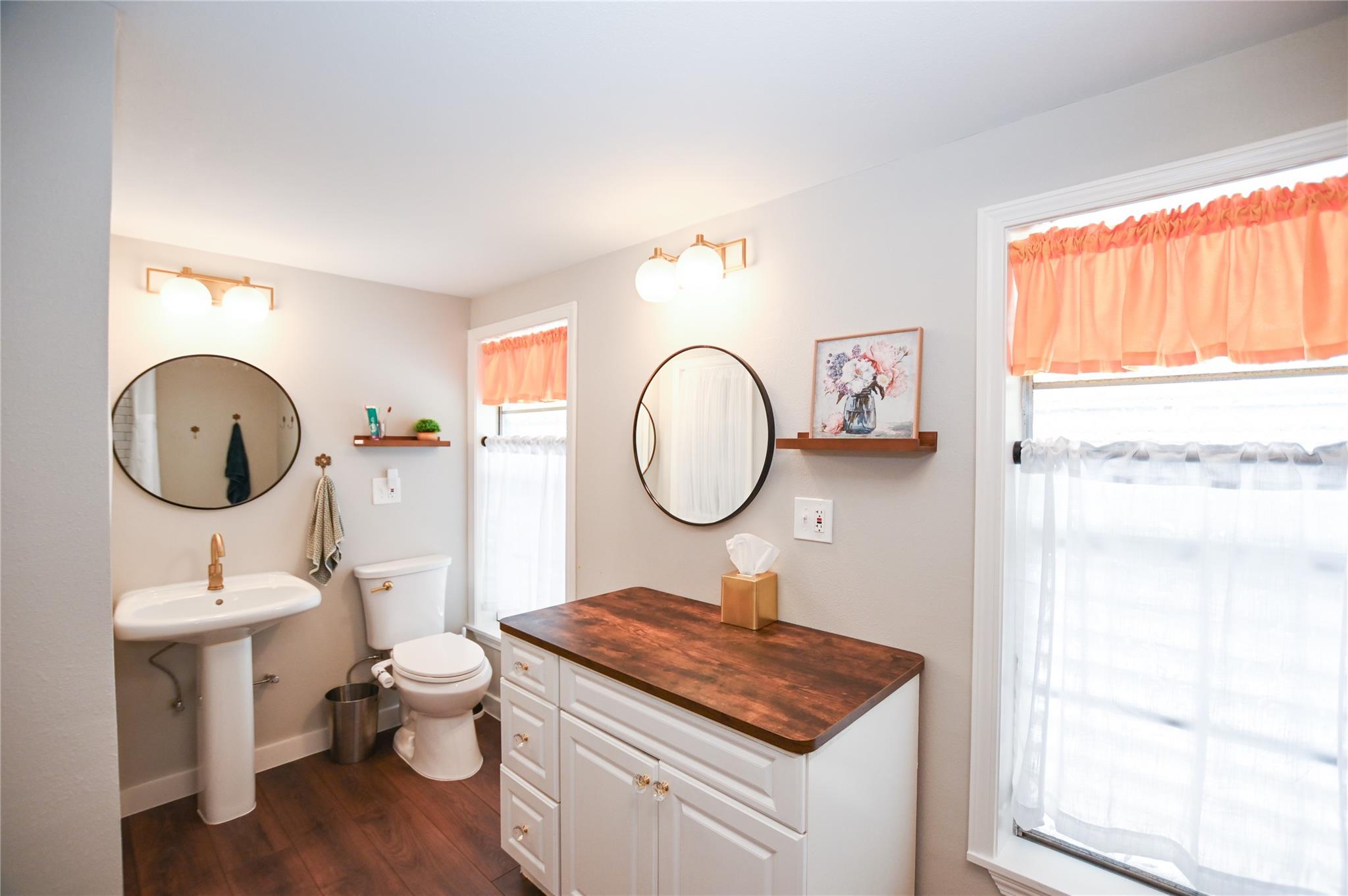 4009 Avenue O Unit: Front