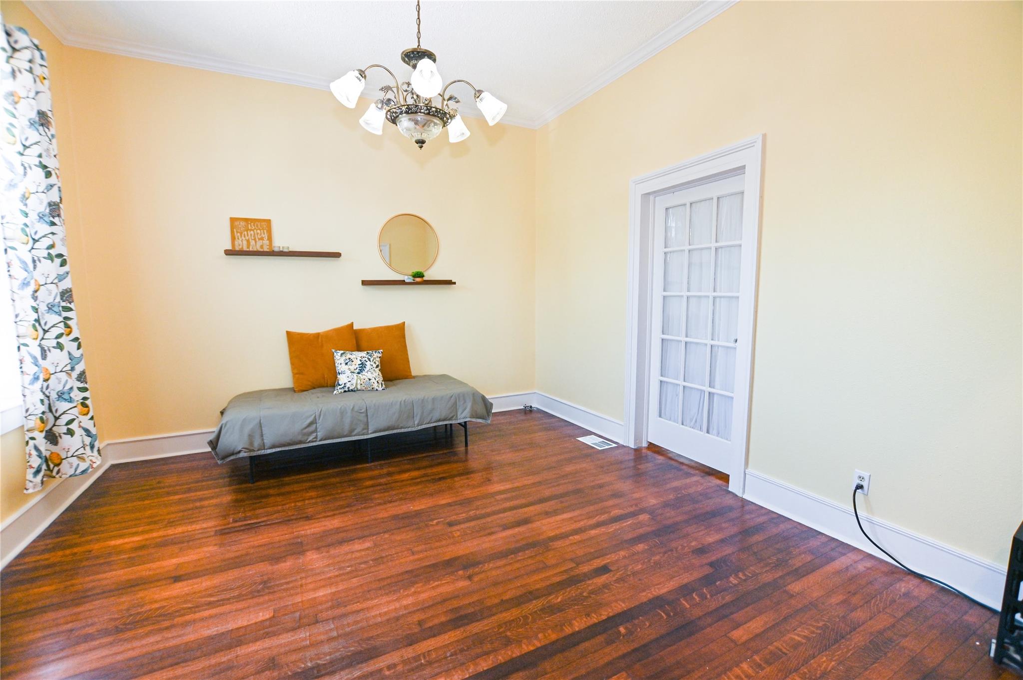 4009 Avenue O Unit: Front