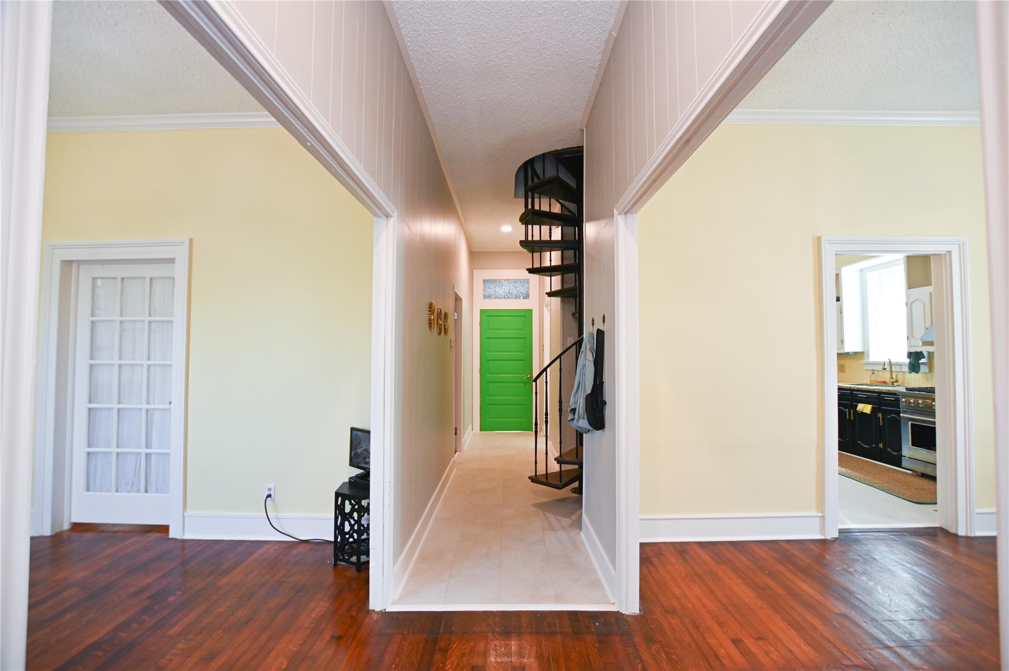 4009 Avenue O Unit: Front