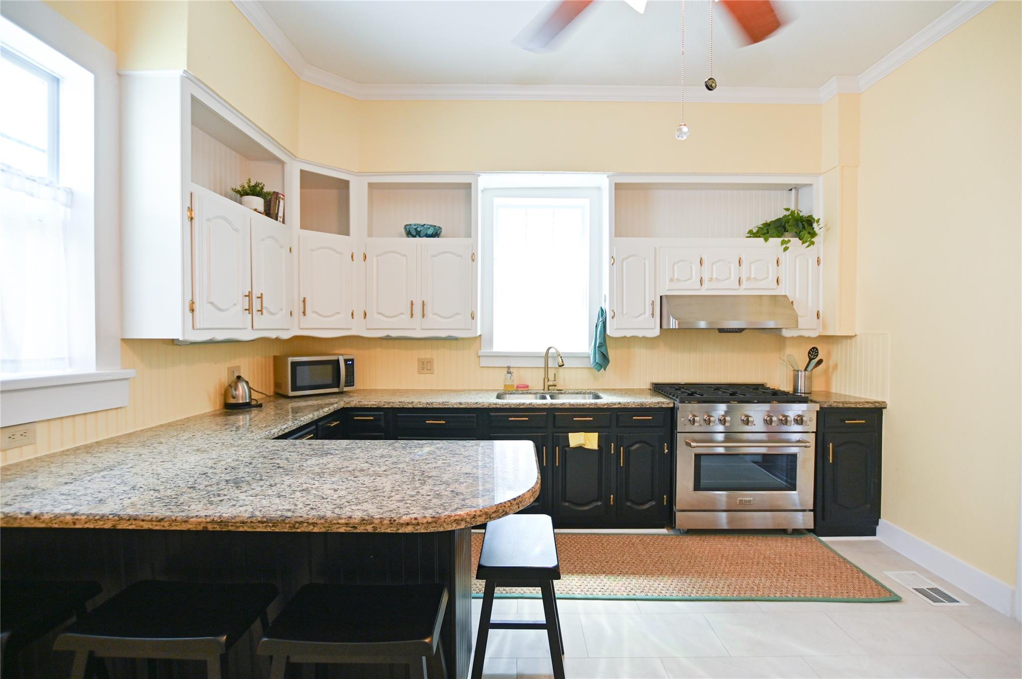 4009 Avenue O Unit: Front