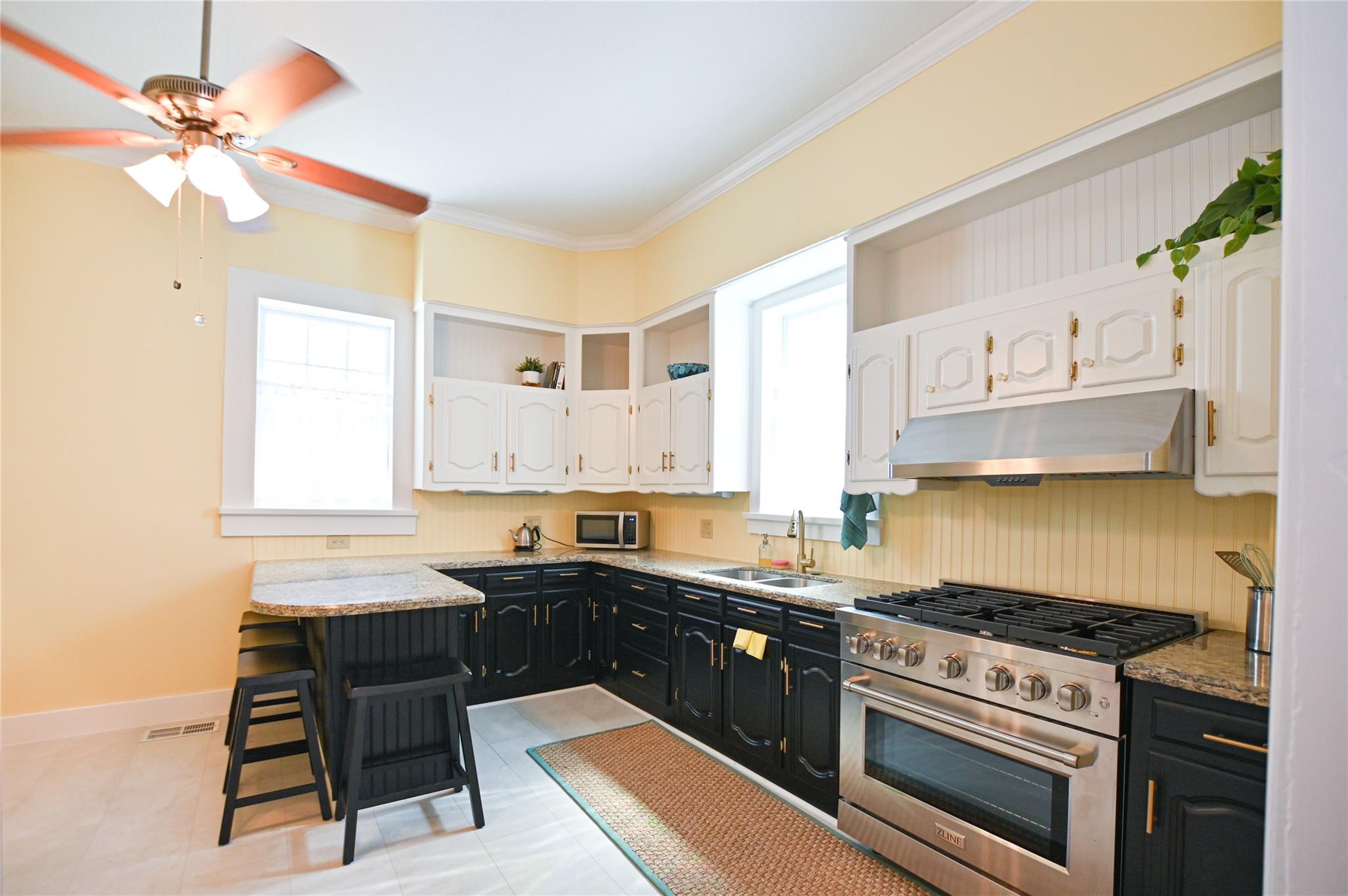 4009 Avenue O Unit: Front