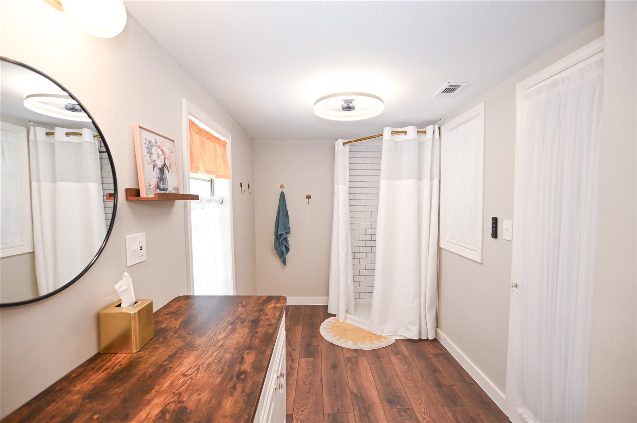 4009 Avenue O Unit: Front