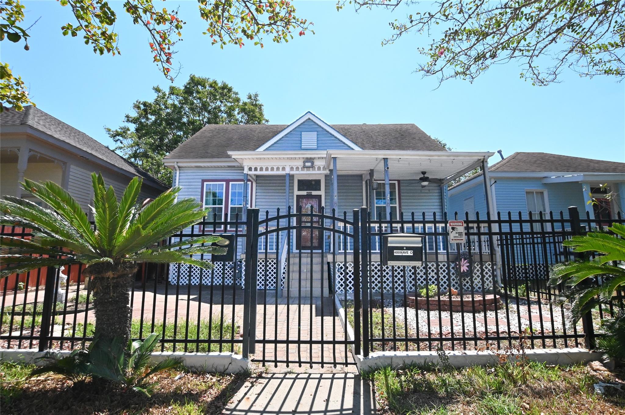 4009 Avenue O Unit: Front