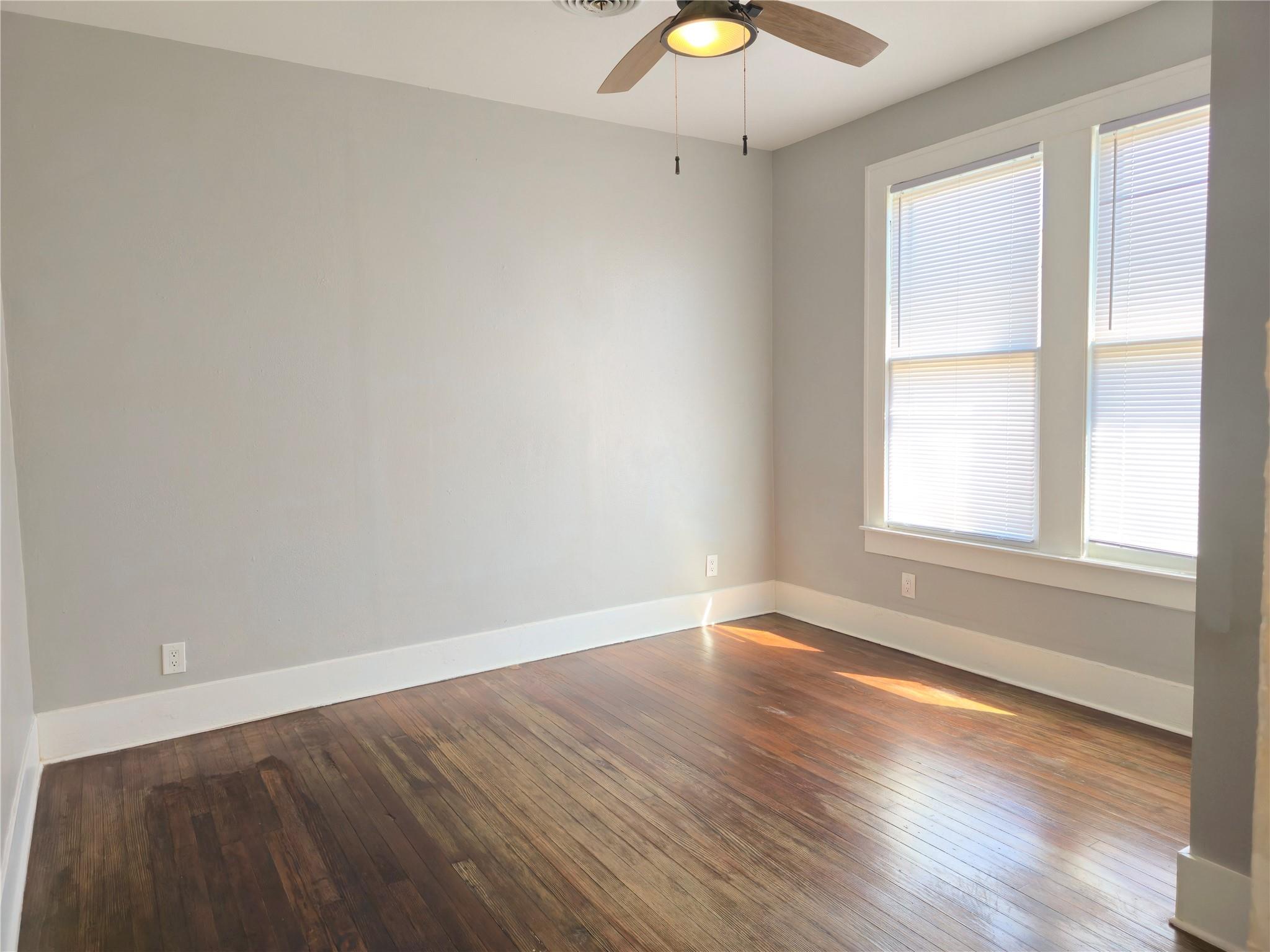 4302 Avenue Q 1/2