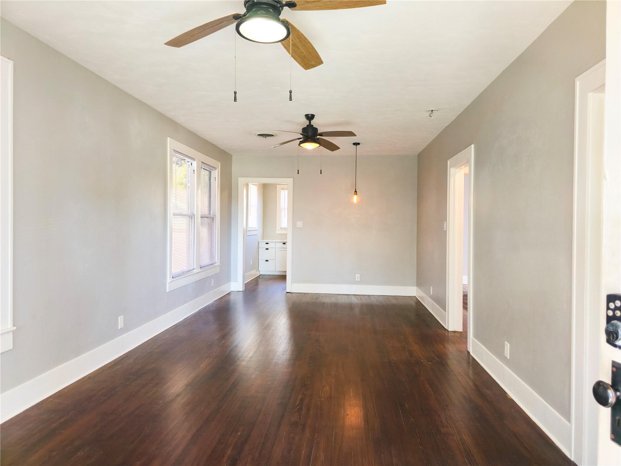 4302 Avenue Q 1/2