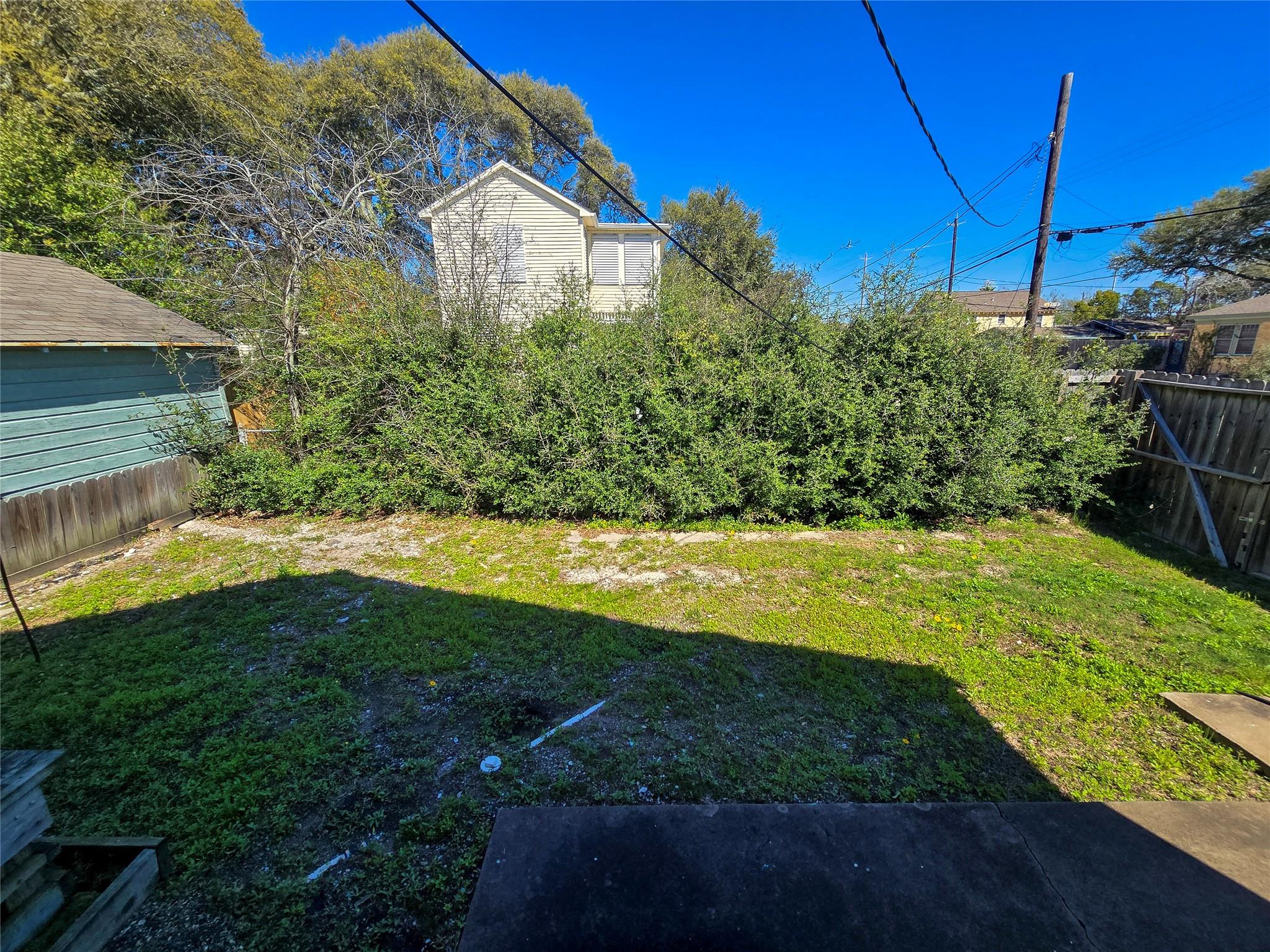 4302 Avenue Q 1/2