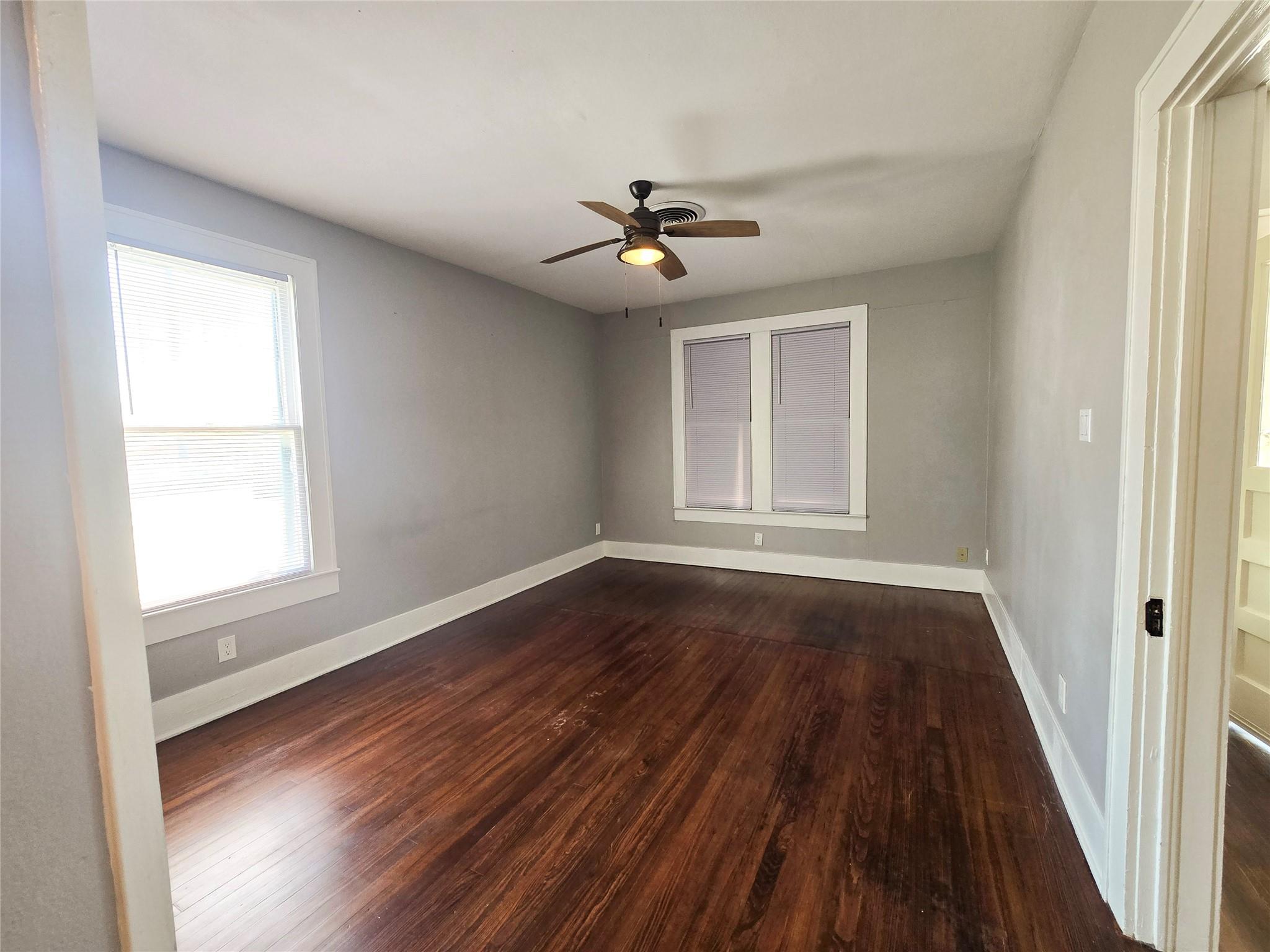 4302 Avenue Q 1/2