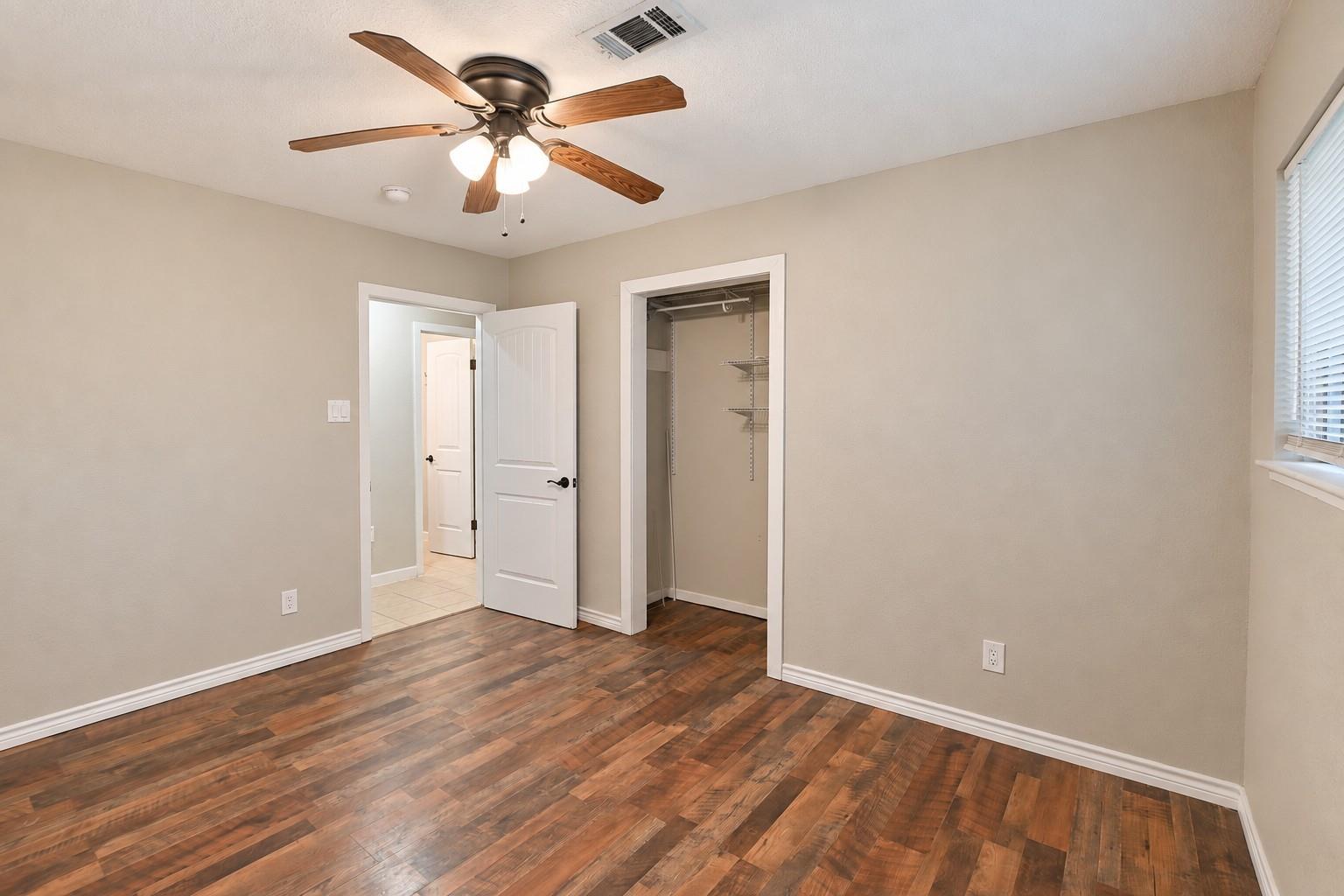 102 S Noble Road