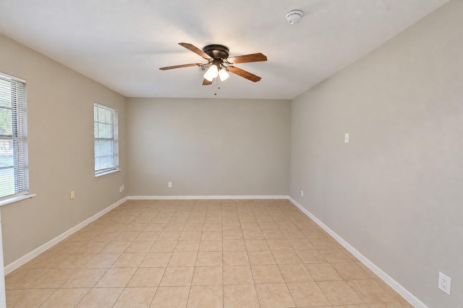102 S Noble Road