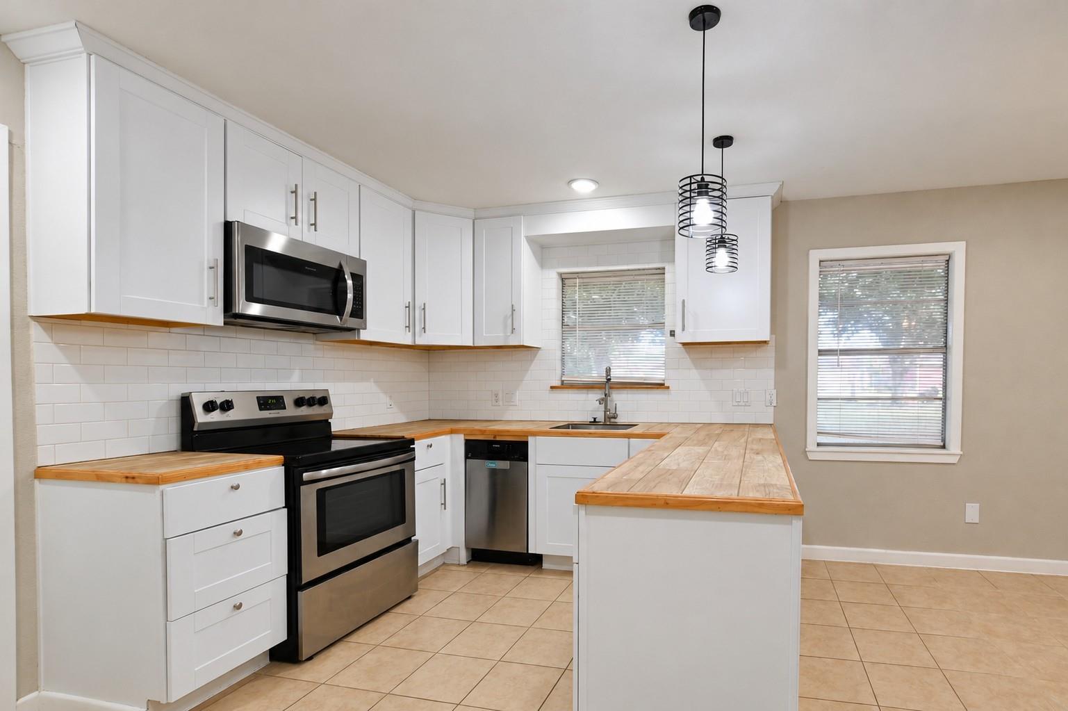 102 S Noble Road