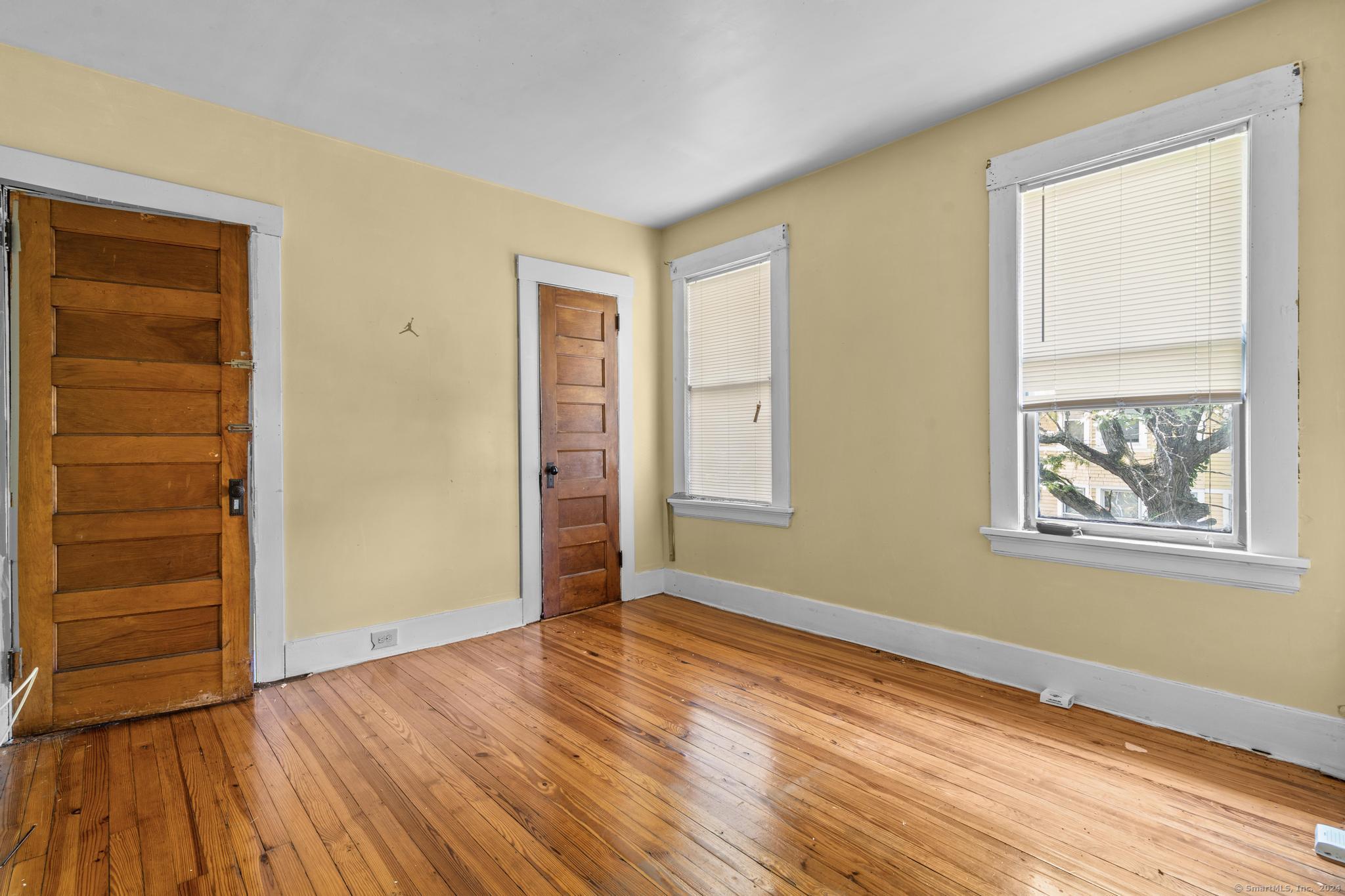 374-376 Laurel Avenue