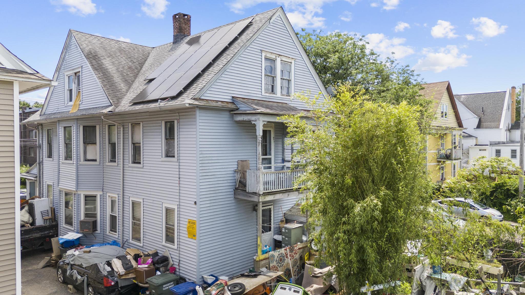 374-376 Laurel Avenue