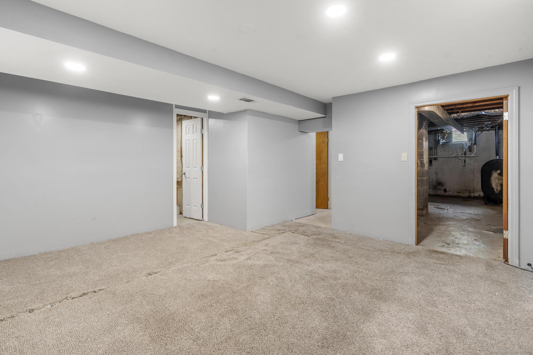 25 Ives Street