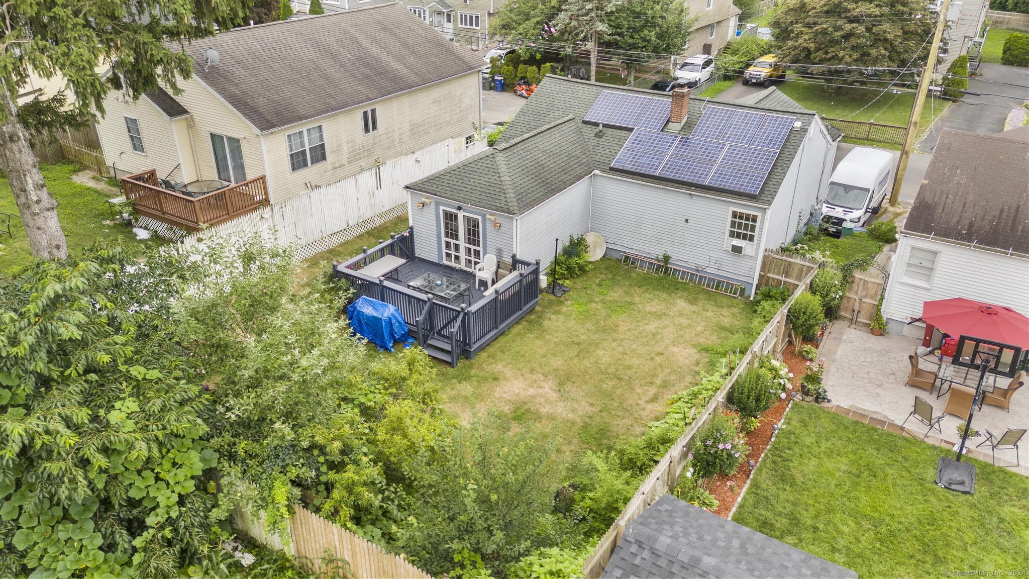 118 Pond Street